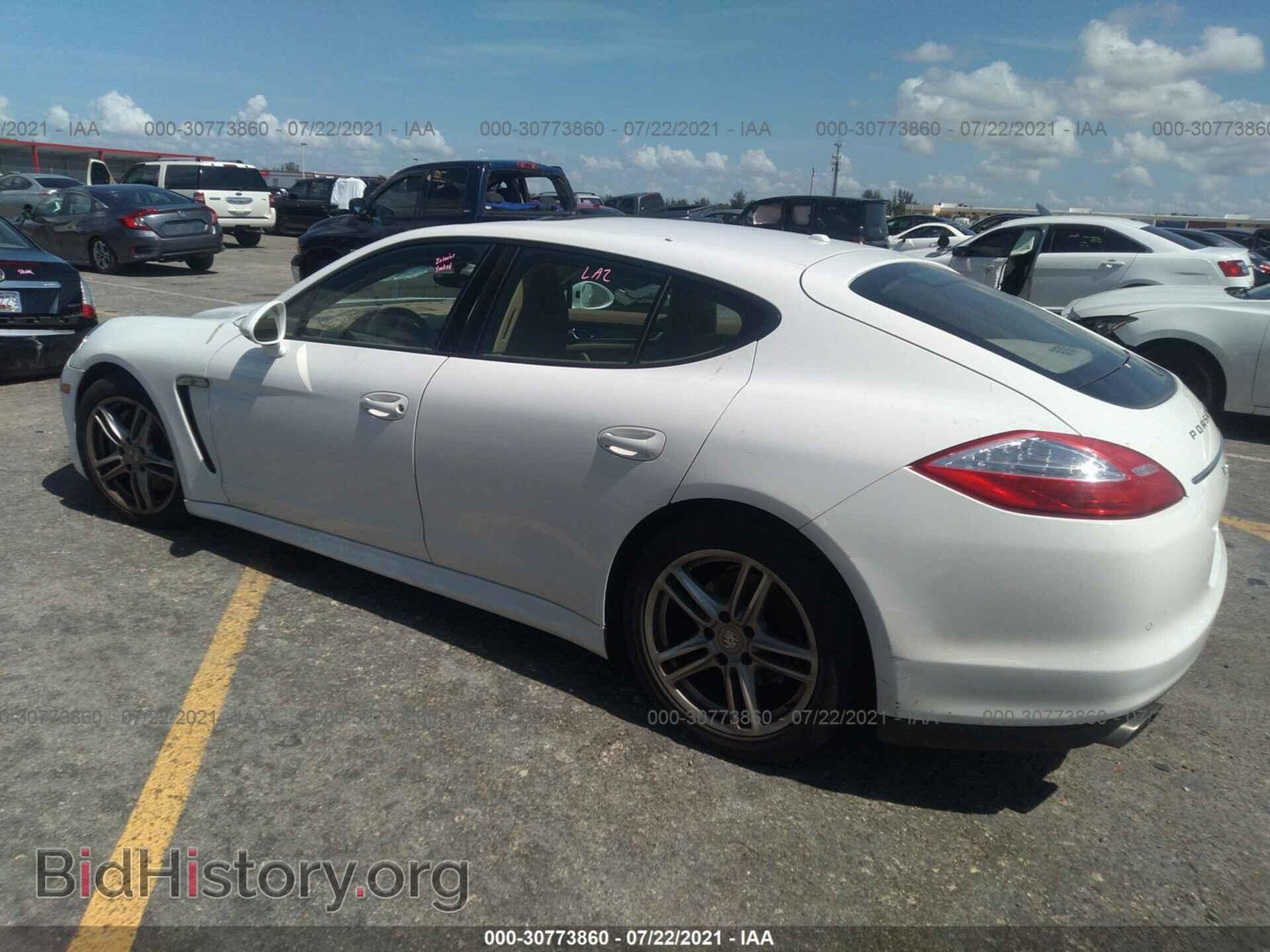 2012 PORSCHE PANAMERA - VIN: WP0AA2A76CL071859 - Photo 3
