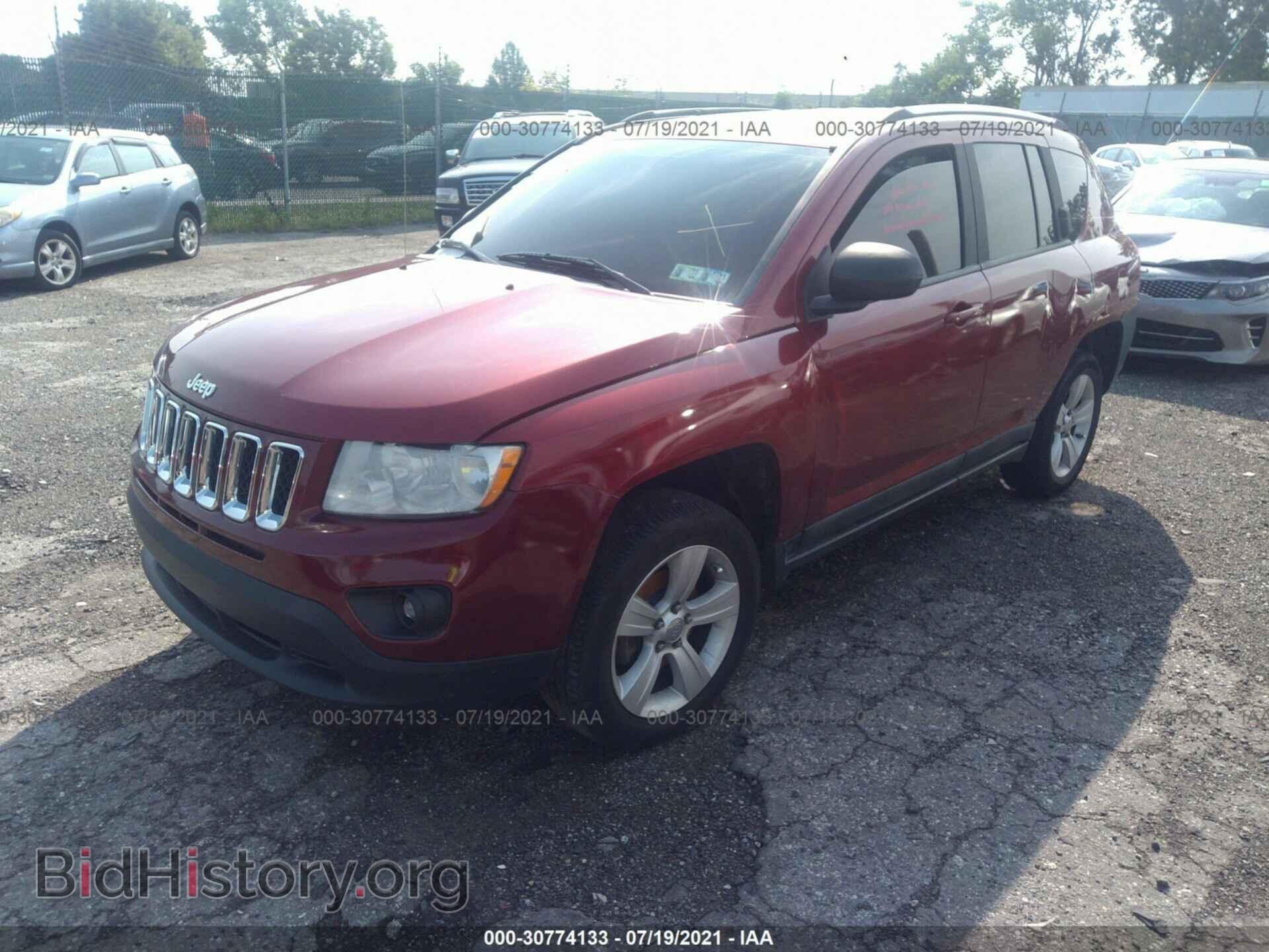 2011 JEEP COMPASS - VIN: 1J4NF1FBXBD193783 - Фото 2