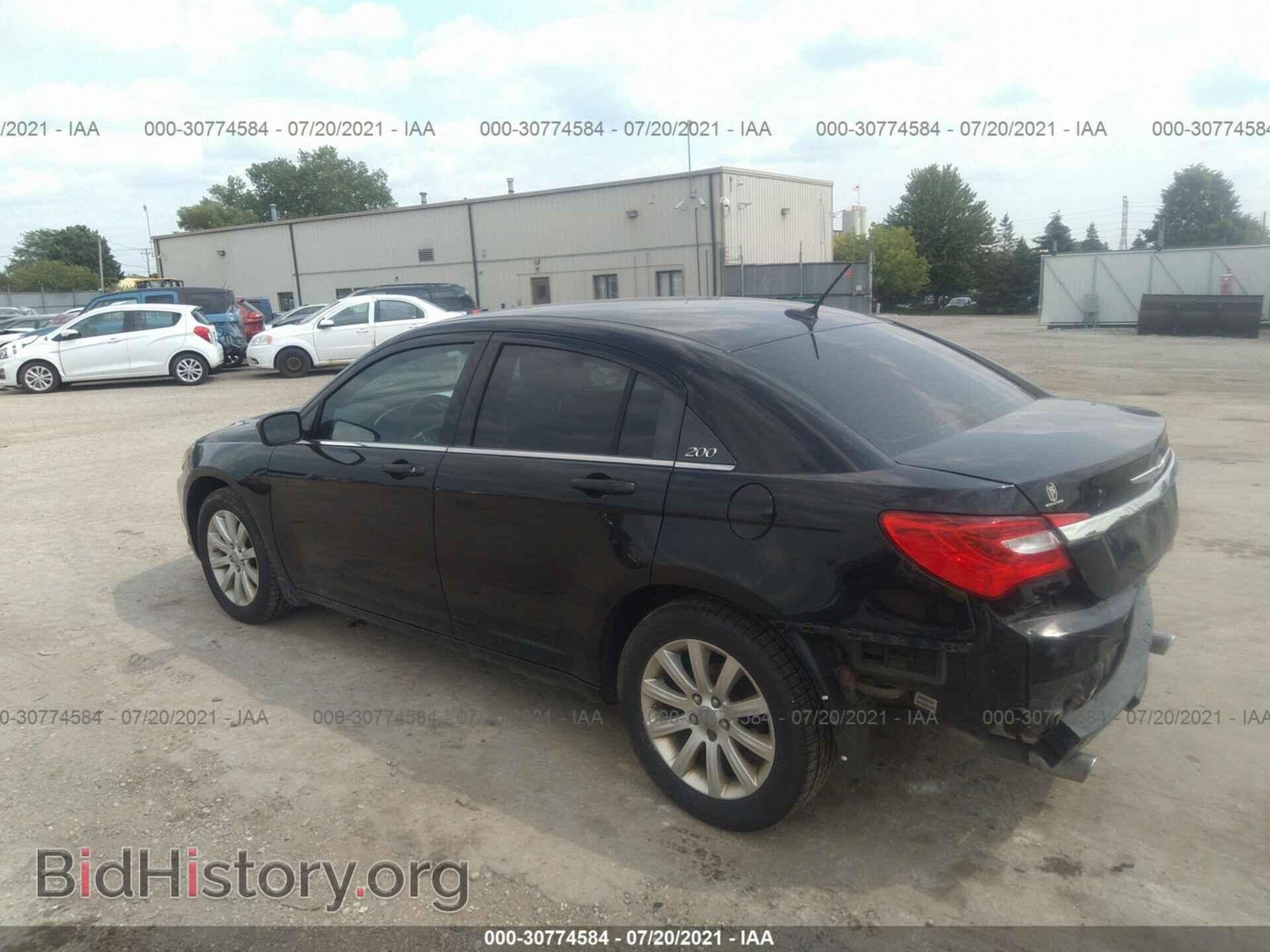 2011 CHRYSLER 200 - VIN: 1C3BC1FG8BN550146 - Фото 3