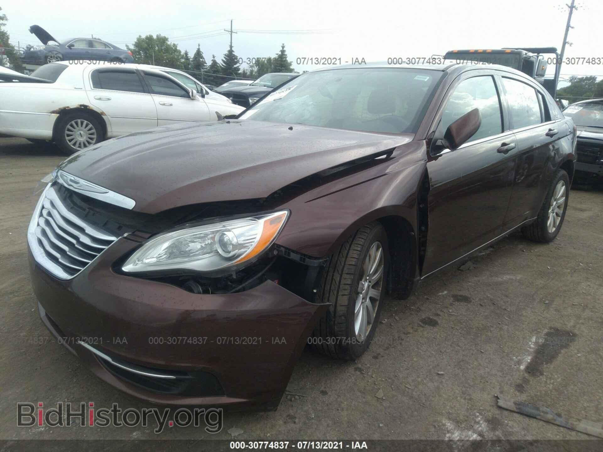 2013 CHRYSLER 200 - VIN: 1C3CCBBB4DN701944 - Фото 2
