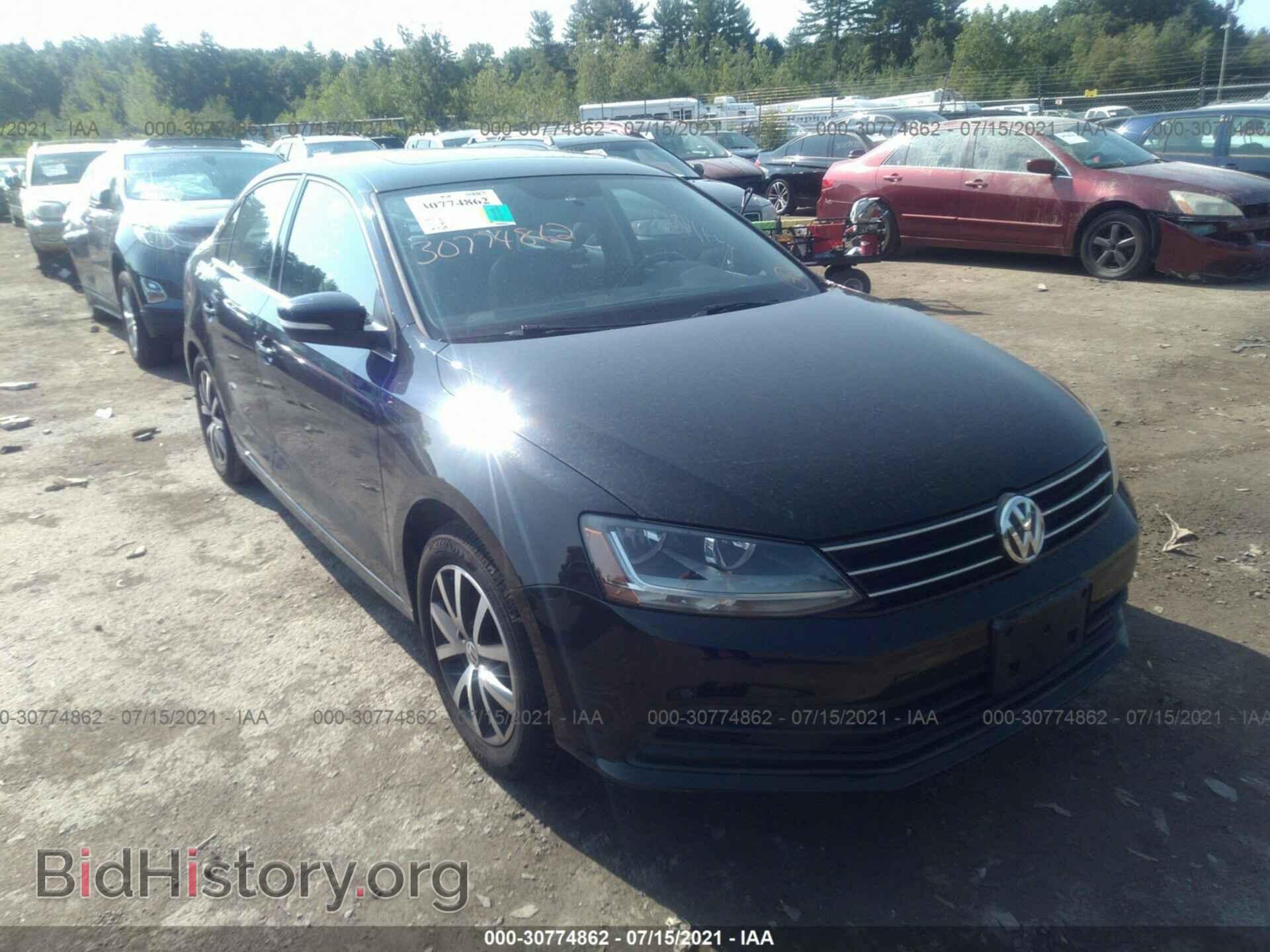 Фотография 3VWDB7AJ1HM264331 - VOLKSWAGEN JETTA 2017