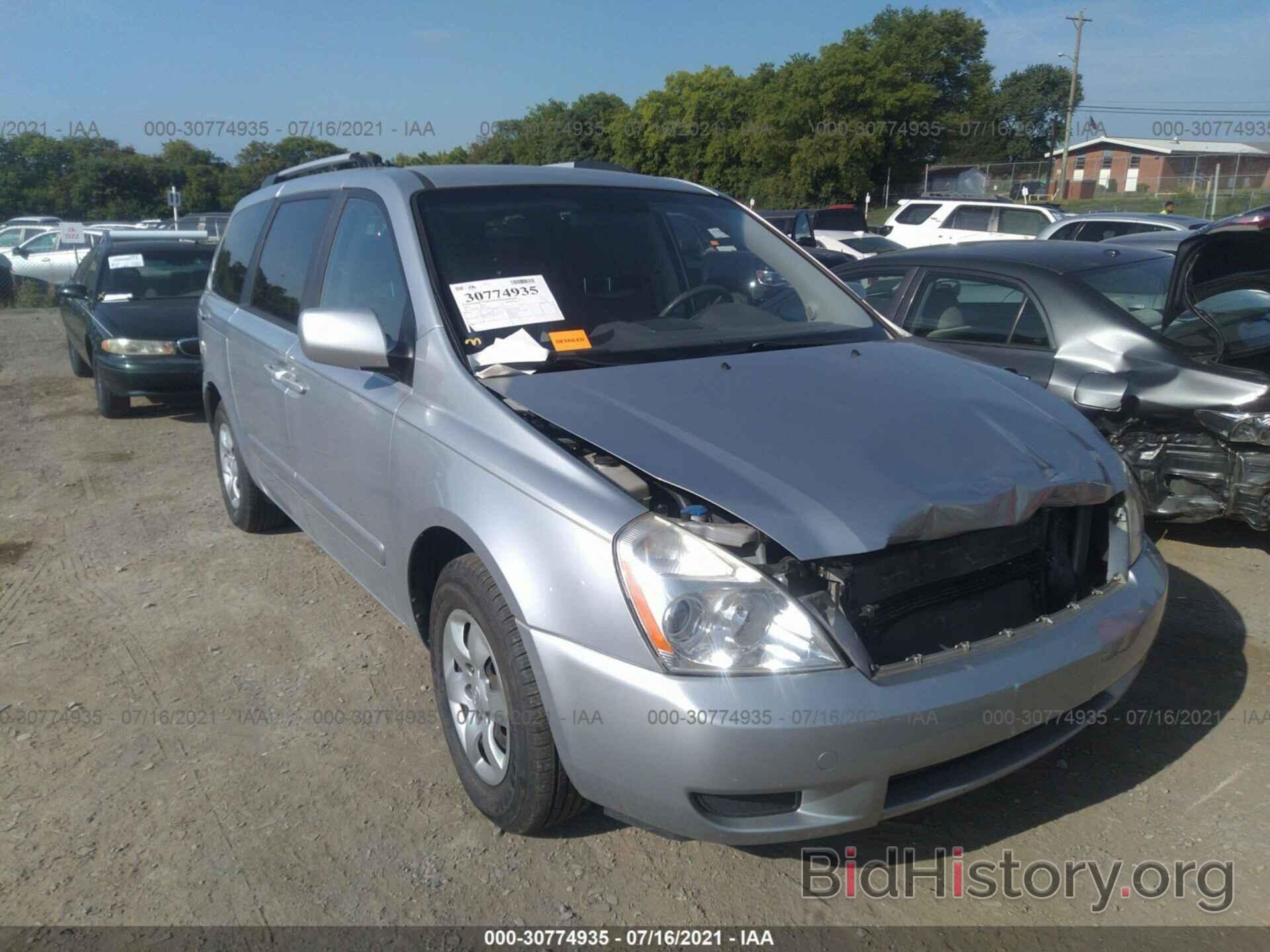 Photo KNDMB233896313241 - KIA SEDONA 2009