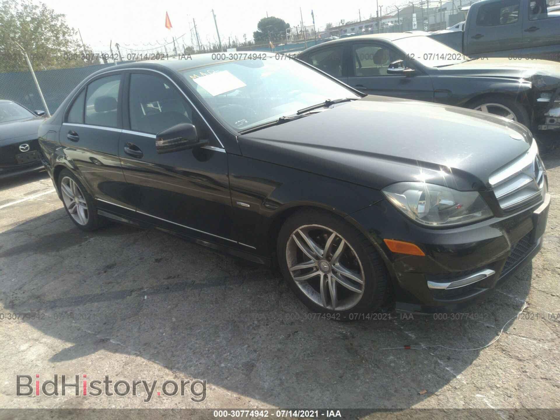 Photo WDDGF4HB4CR207068 - MERCEDES-BENZ C-CLASS 2012