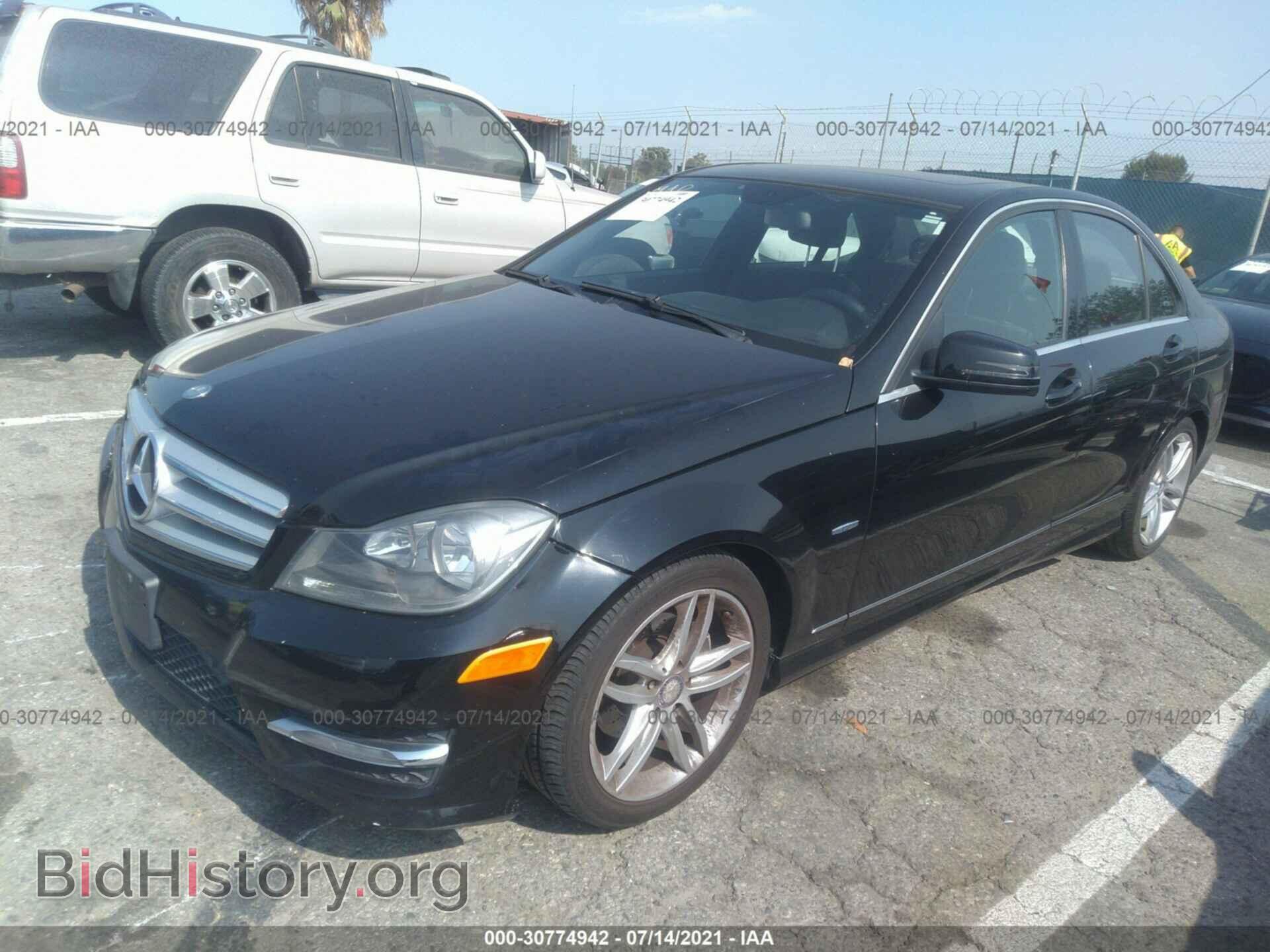 2012 MERCEDES-BENZ C-CLASS - VIN: WDDGF4HB4CR207068 - Фото 2