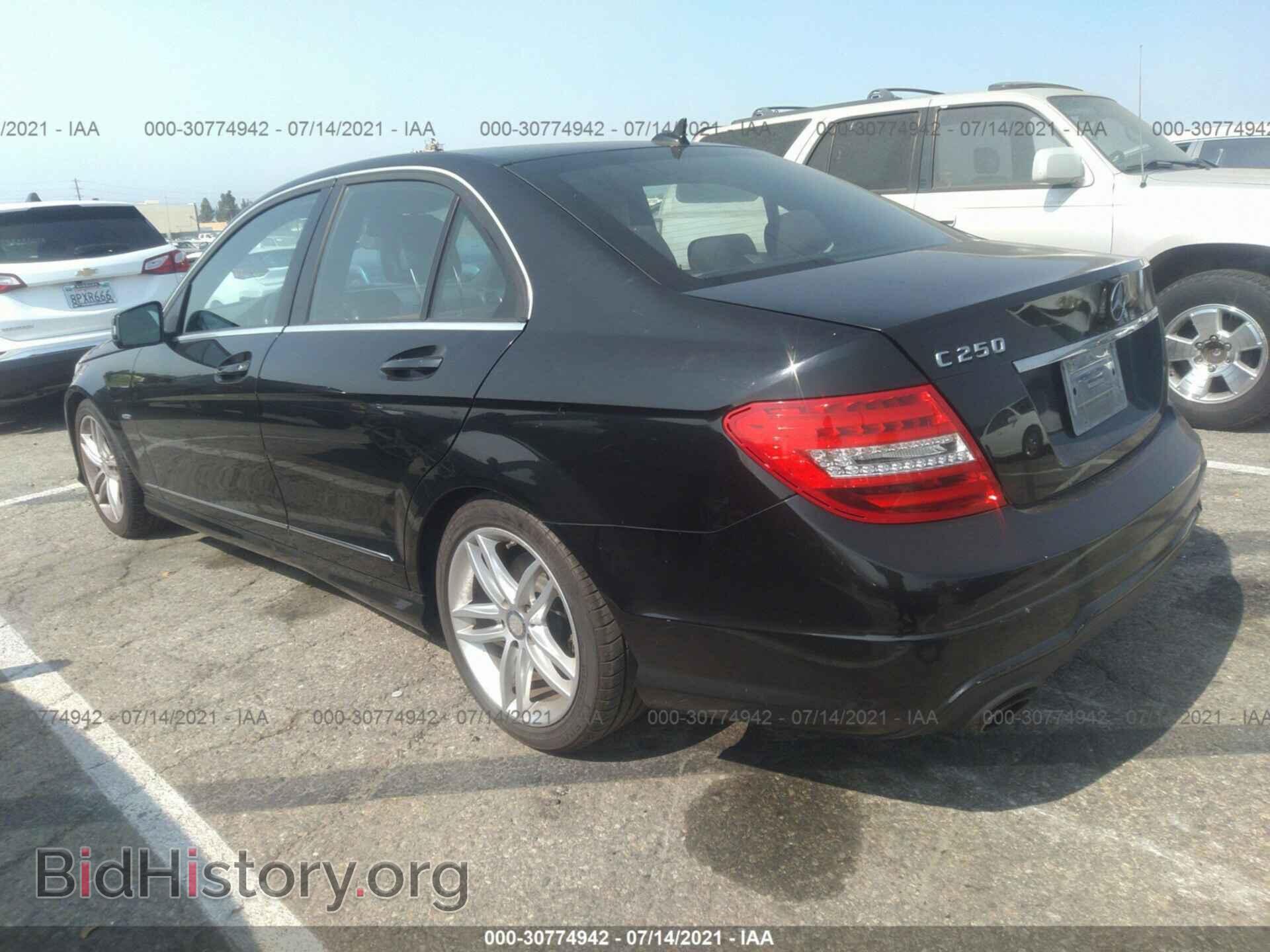 2012 MERCEDES-BENZ C-CLASS - VIN: WDDGF4HB4CR207068 - Фото 3