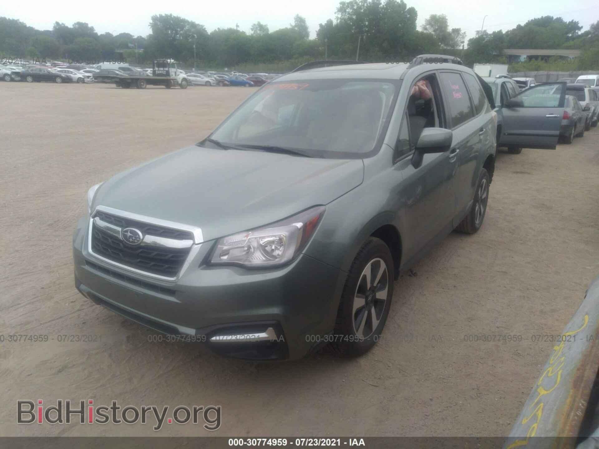 2018 SUBARU FORESTER - VIN: JF2SJAEC7JH608181 - Фото 2