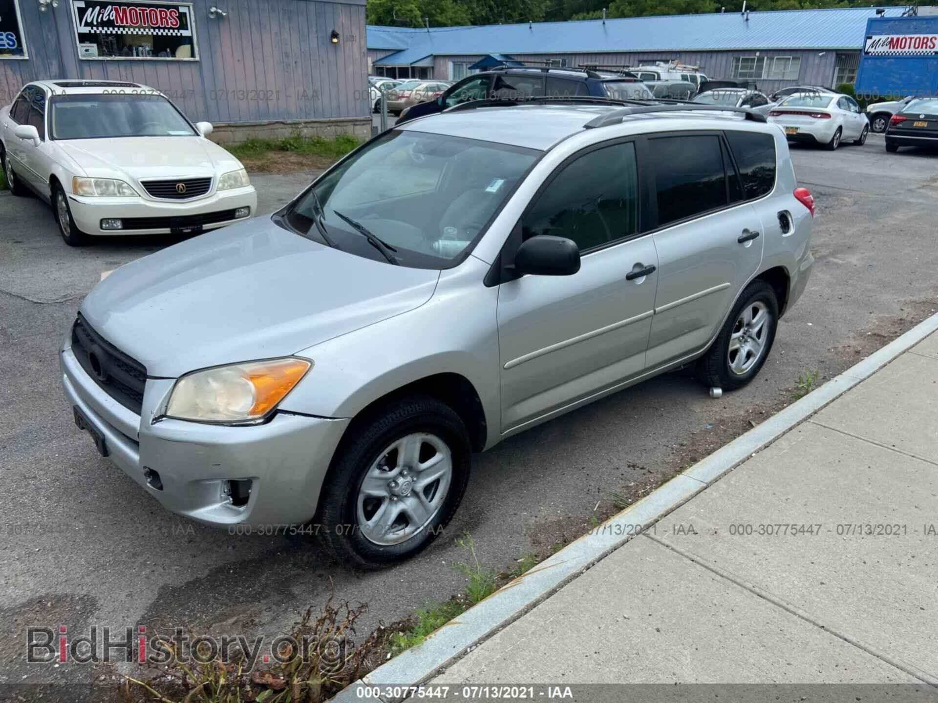 2011 TOYOTA RAV4 - VIN: 2T3BF4DV3BW086830 - Фото 2
