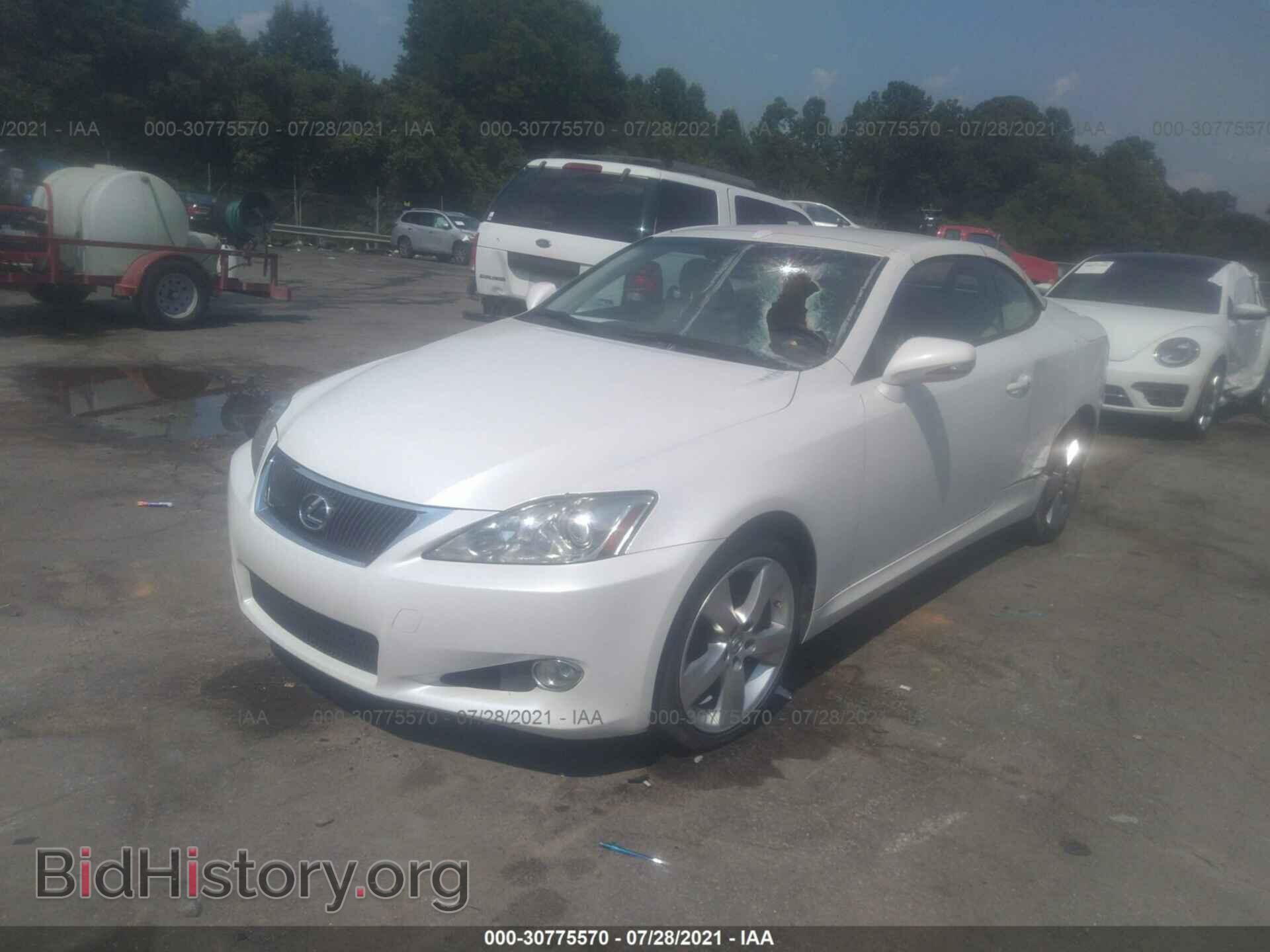 2010 LEXUS IS 250C - VIN: JTHFF2C25A2500872 - Фото 2