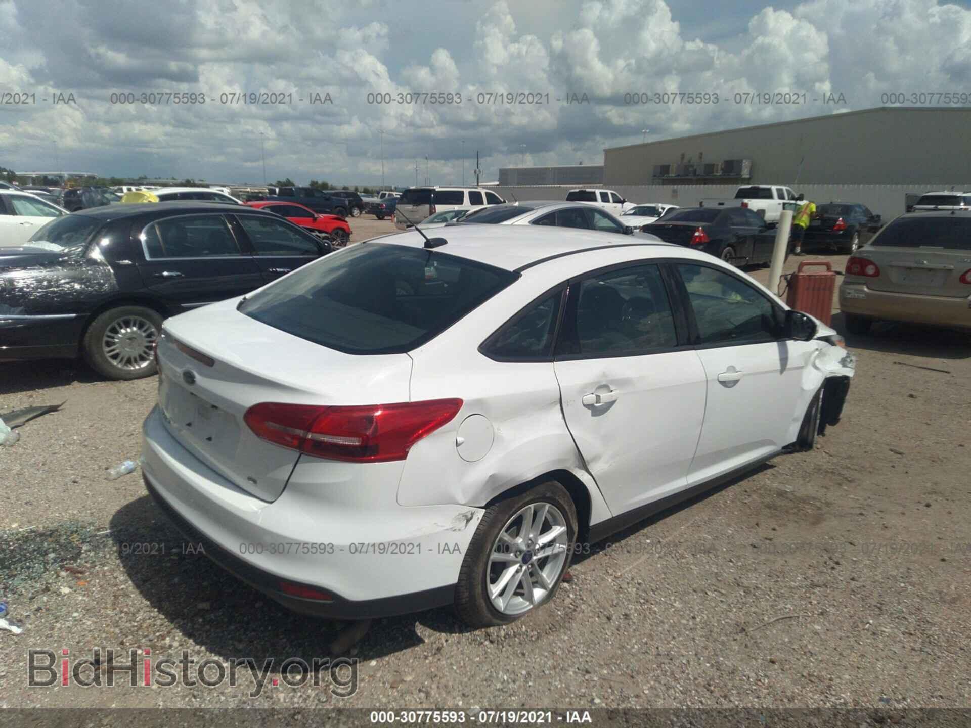 2017 FORD FOCUS - VIN: 1FADP3F2XHL254130 - Фото 4