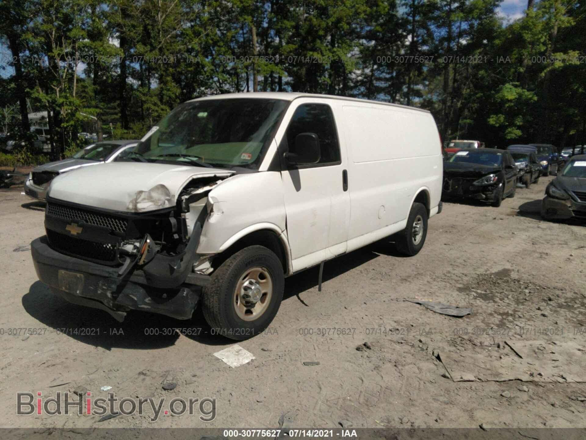 2013 CHEVROLET EXPRESS CARGO VAN - VIN: 1GCWGFCA9D1184416 - Фото 2
