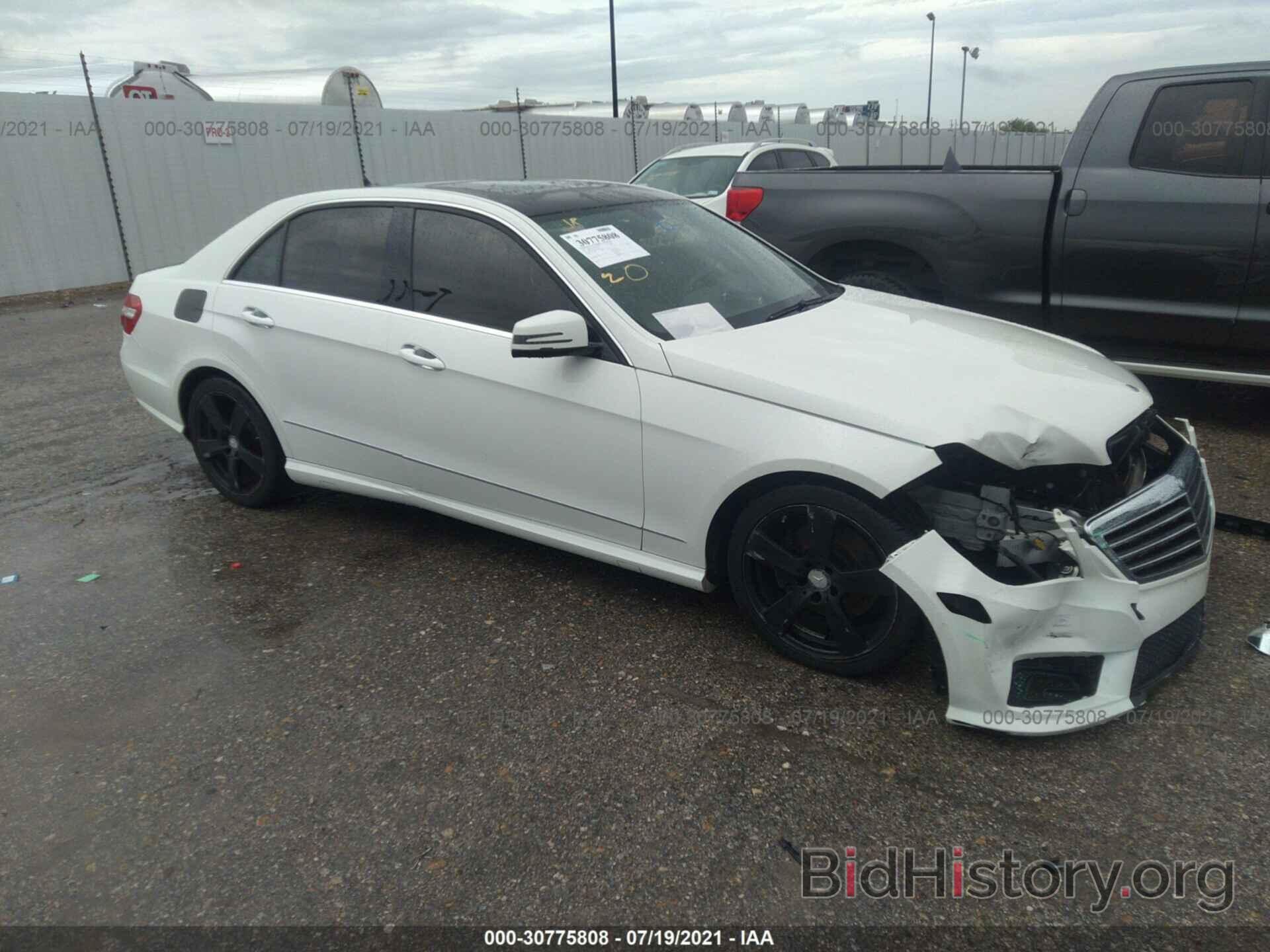 Photo WDDHF8HB5BA469657 - MERCEDES-BENZ E-CLASS 2011