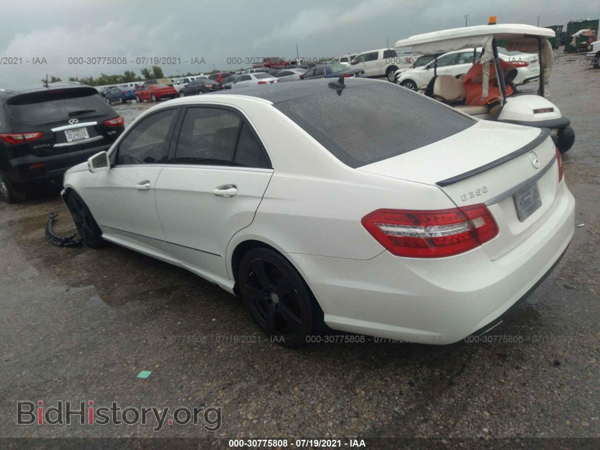 2011 MERCEDES-BENZ E-CLASS - VIN: WDDHF8HB5BA469657 - Фото 3