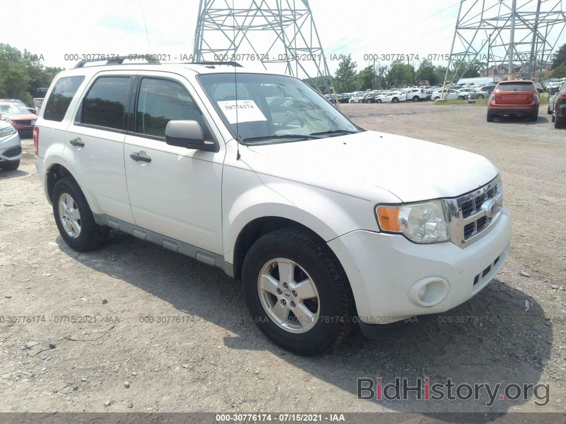 Photo 1FMCU93G99KB61605 - FORD ESCAPE 2009