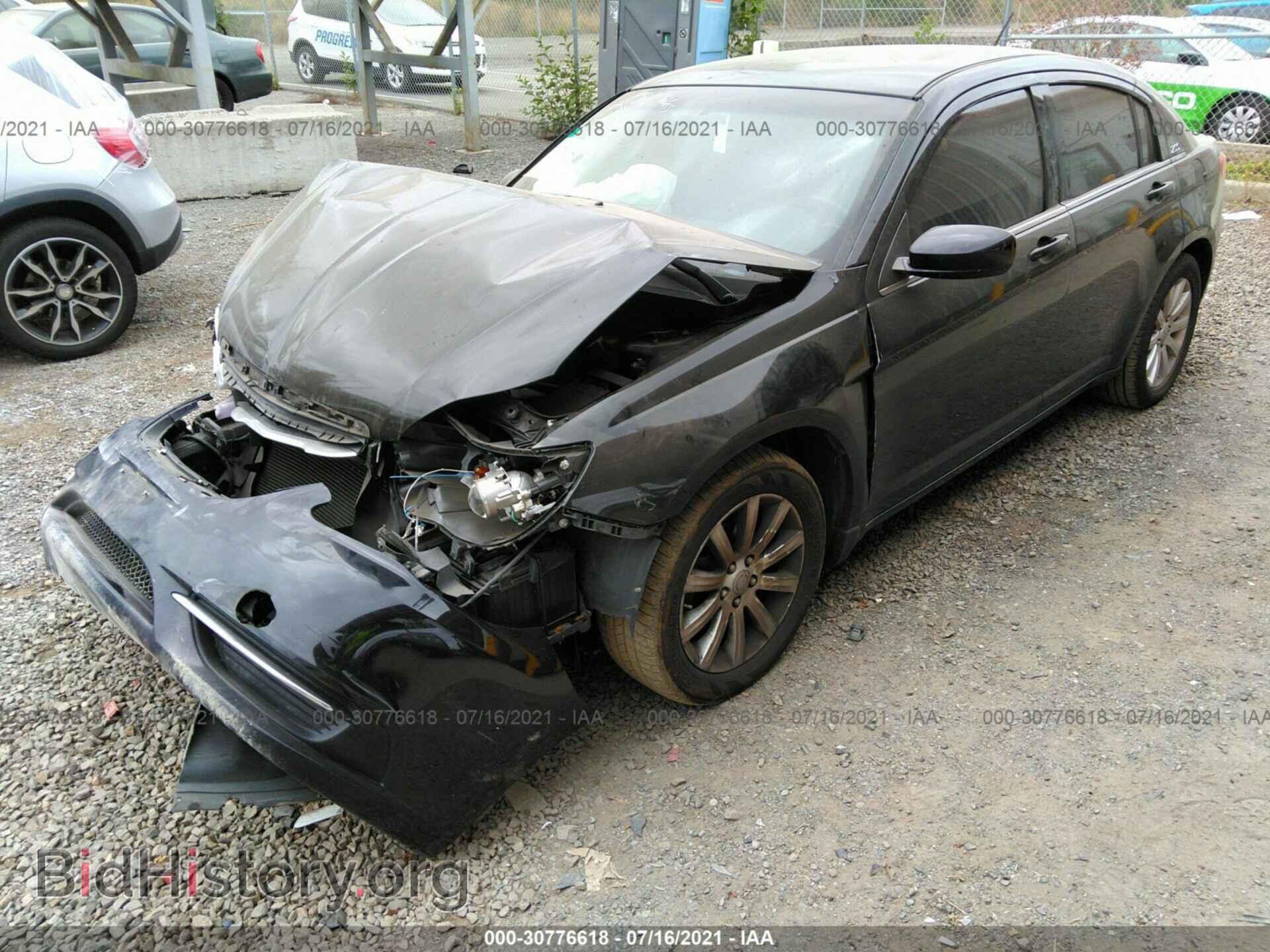 2014 CHRYSLER 200 - VIN: 1C3CCBBG0EN114444 - Фото 2
