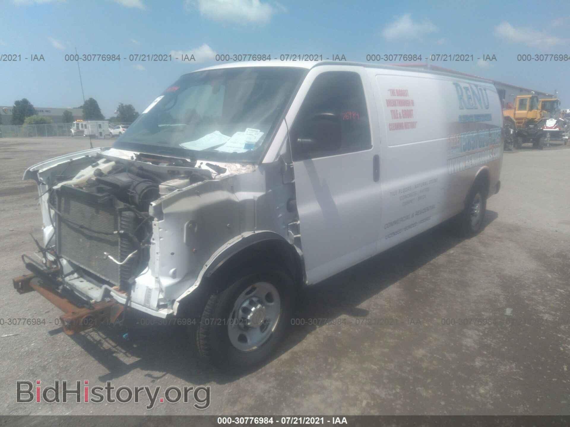 2014 CHEVROLET EXPRESS CARGO VAN - VIN: 1GCWGGBA4E1118963 - Фото 2