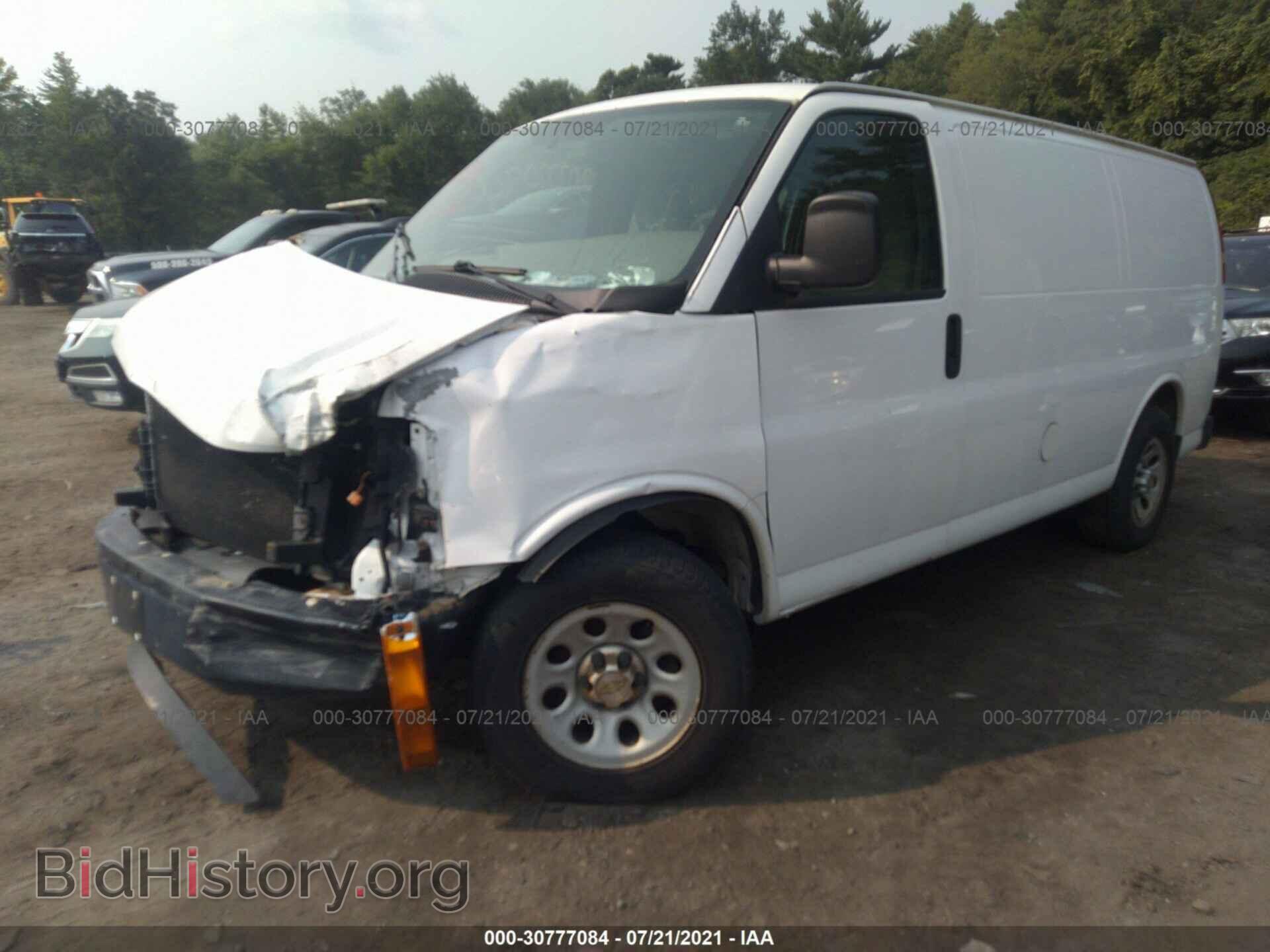 2012 CHEVROLET EXPRESS CARGO VAN - VIN: 1GCSGAFX3C1117181 - Photo 2