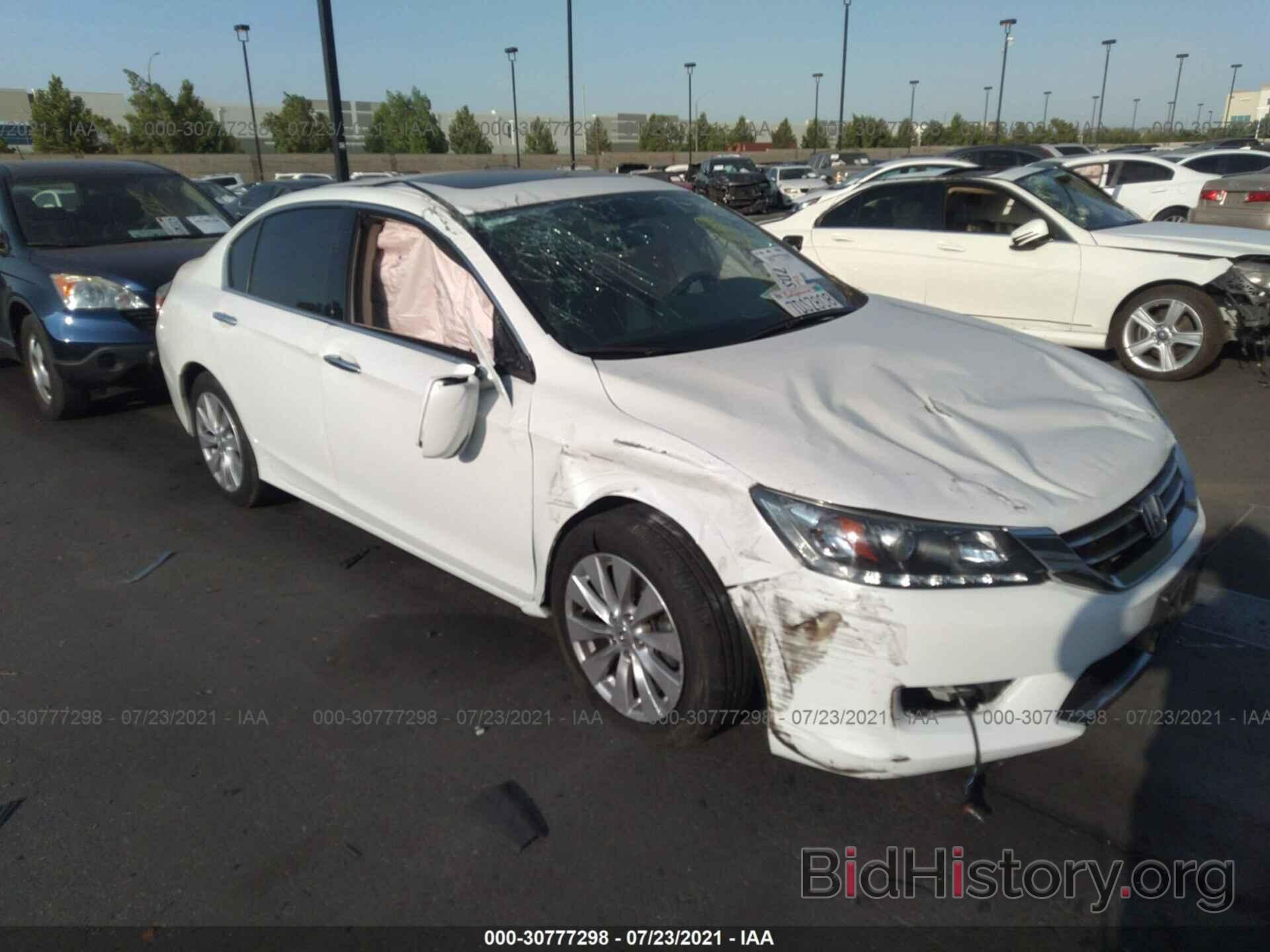 Photo 1HGCR3F83EA019534 - HONDA ACCORD SEDAN 2014