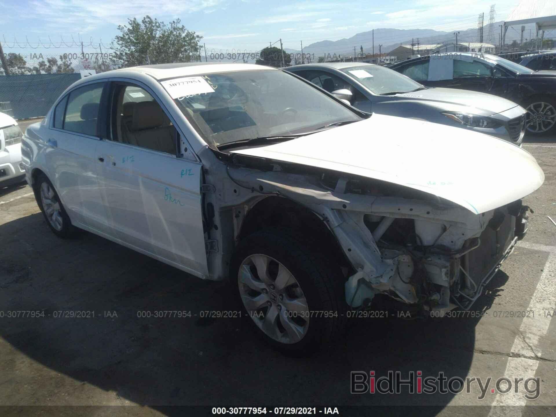 Photo 1HGCP3F85AA019082 - HONDA ACCORD SDN 2010