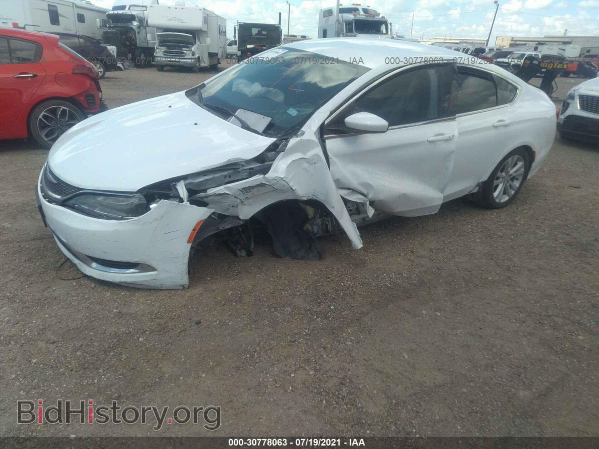 2016 CHRYSLER 200 - VIN: 1C3CCCAB1GN117447 - Фото 2