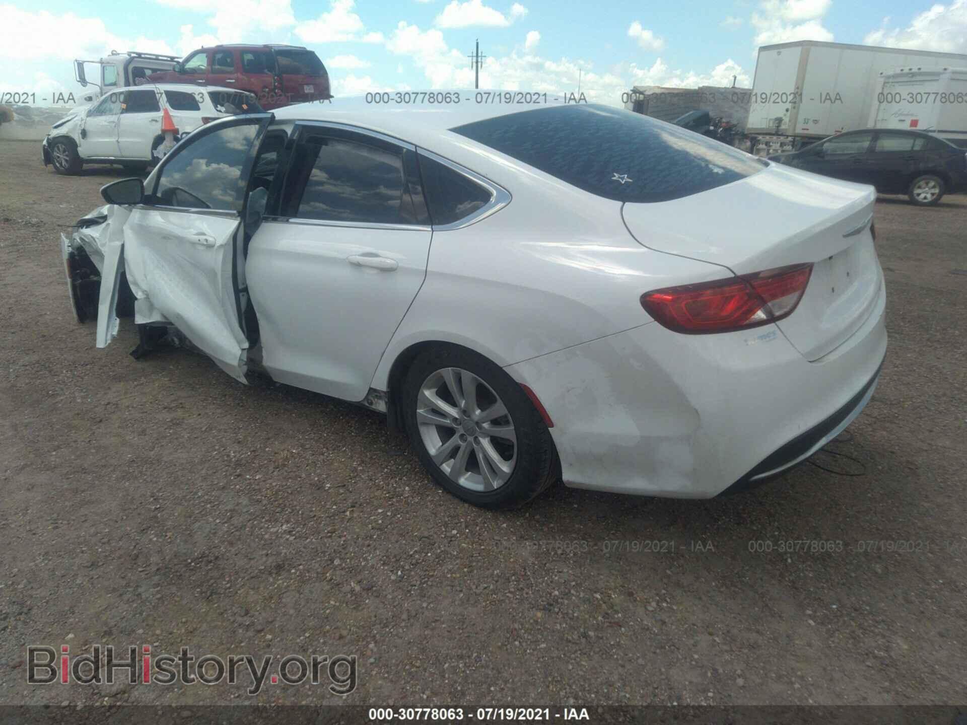 2016 CHRYSLER 200 - VIN: 1C3CCCAB1GN117447 - Фото 3
