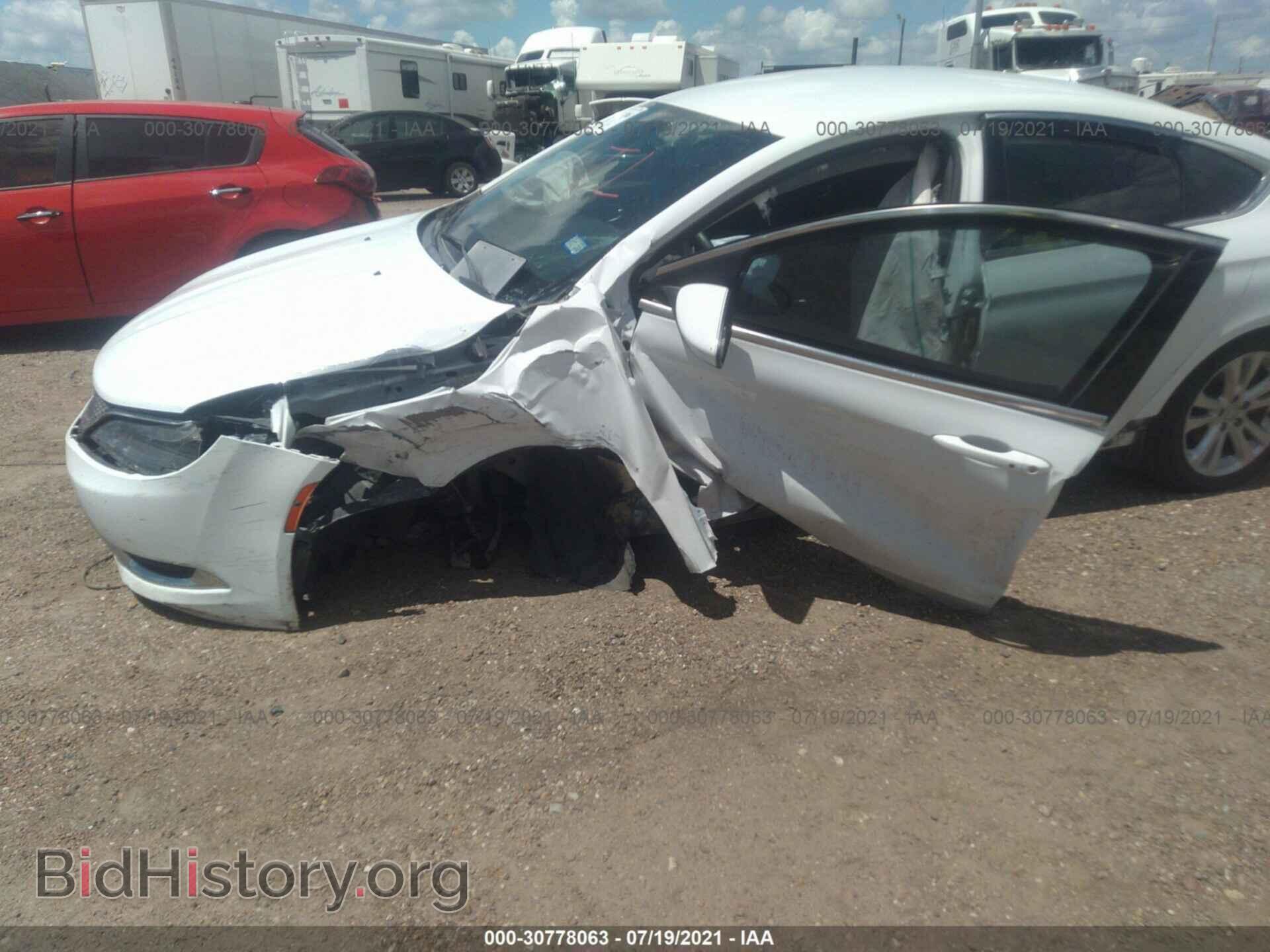 2016 CHRYSLER 200 - VIN: 1C3CCCAB1GN117447 - Фото 6