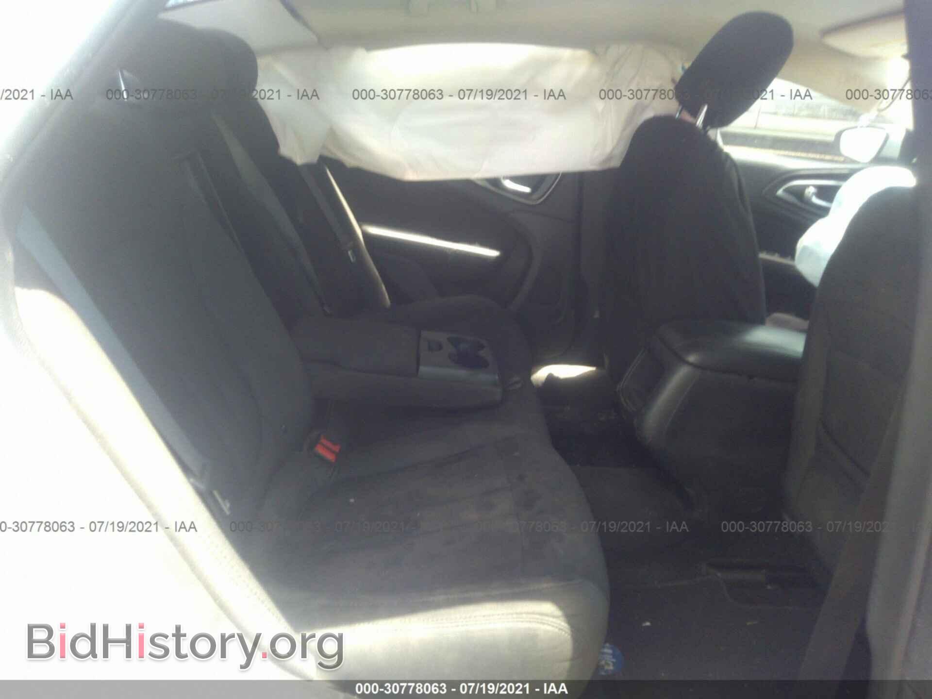 2016 CHRYSLER 200 - VIN: 1C3CCCAB1GN117447 - Фото 8