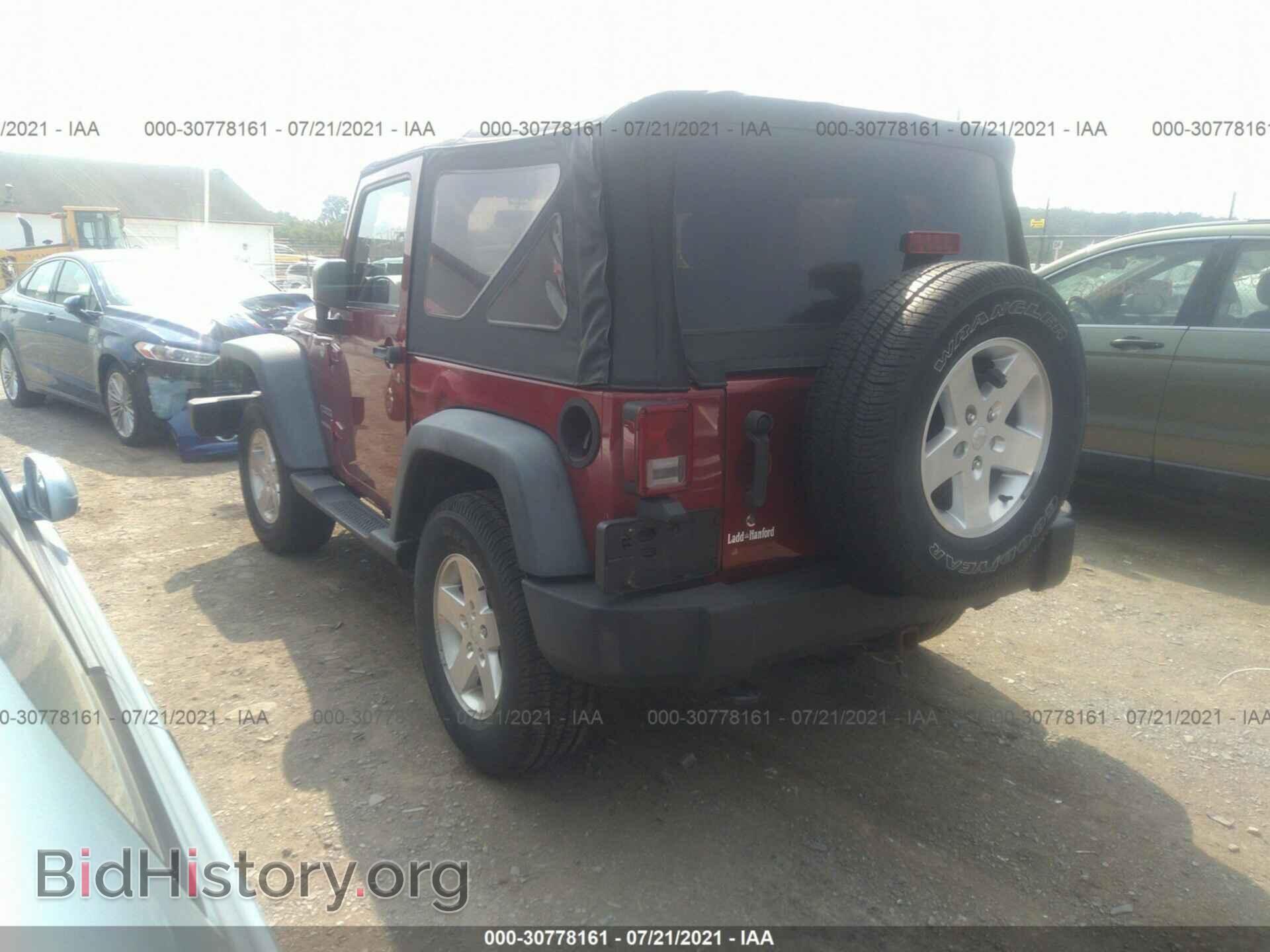 2011 JEEP WRANGLER - VIN: 1J4AA2D12BL566642 - Фото 3