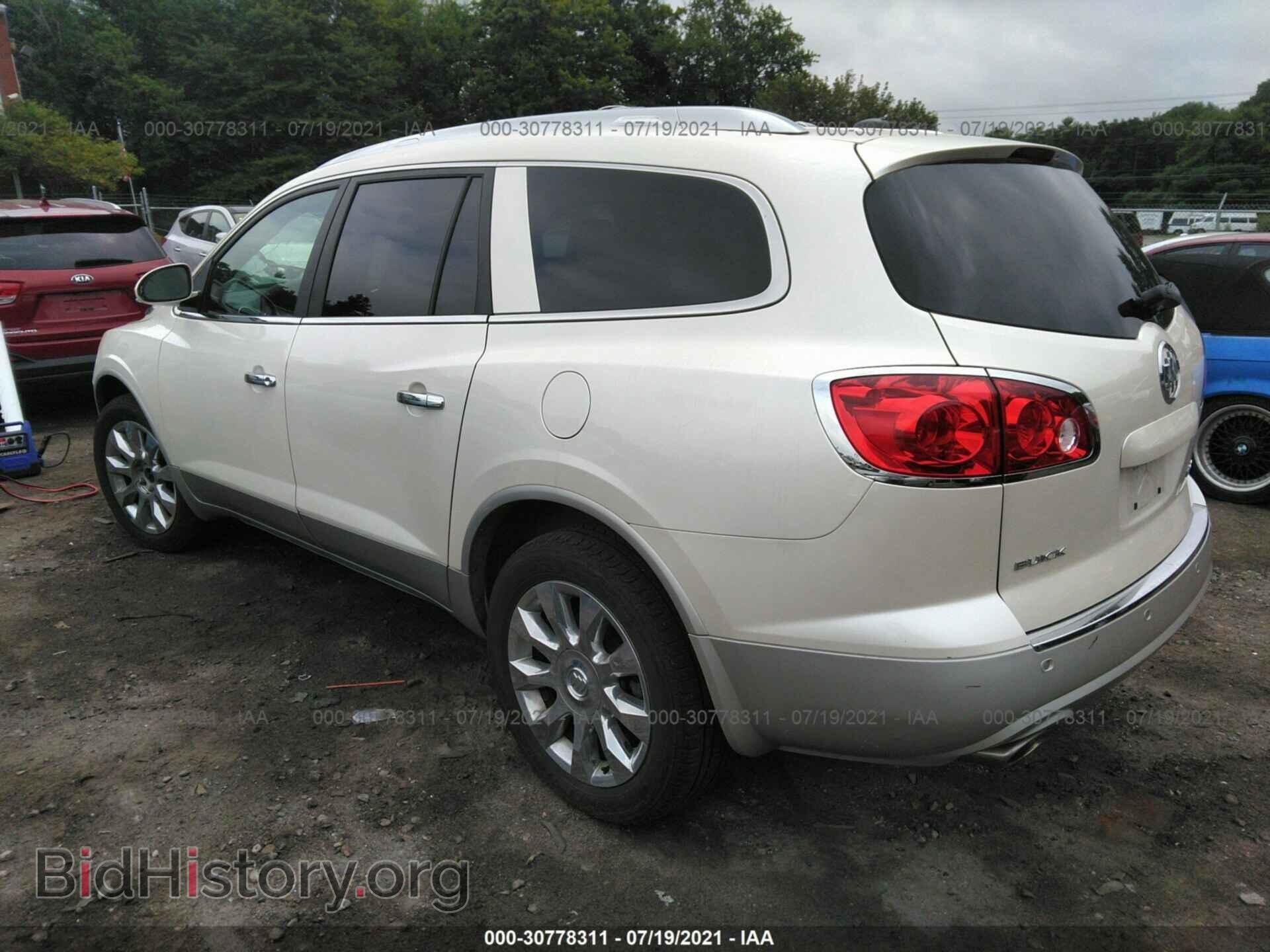 2011 BUICK ENCLAVE - VIN: 5GAKVCEDXBJ390708 - Фото 3