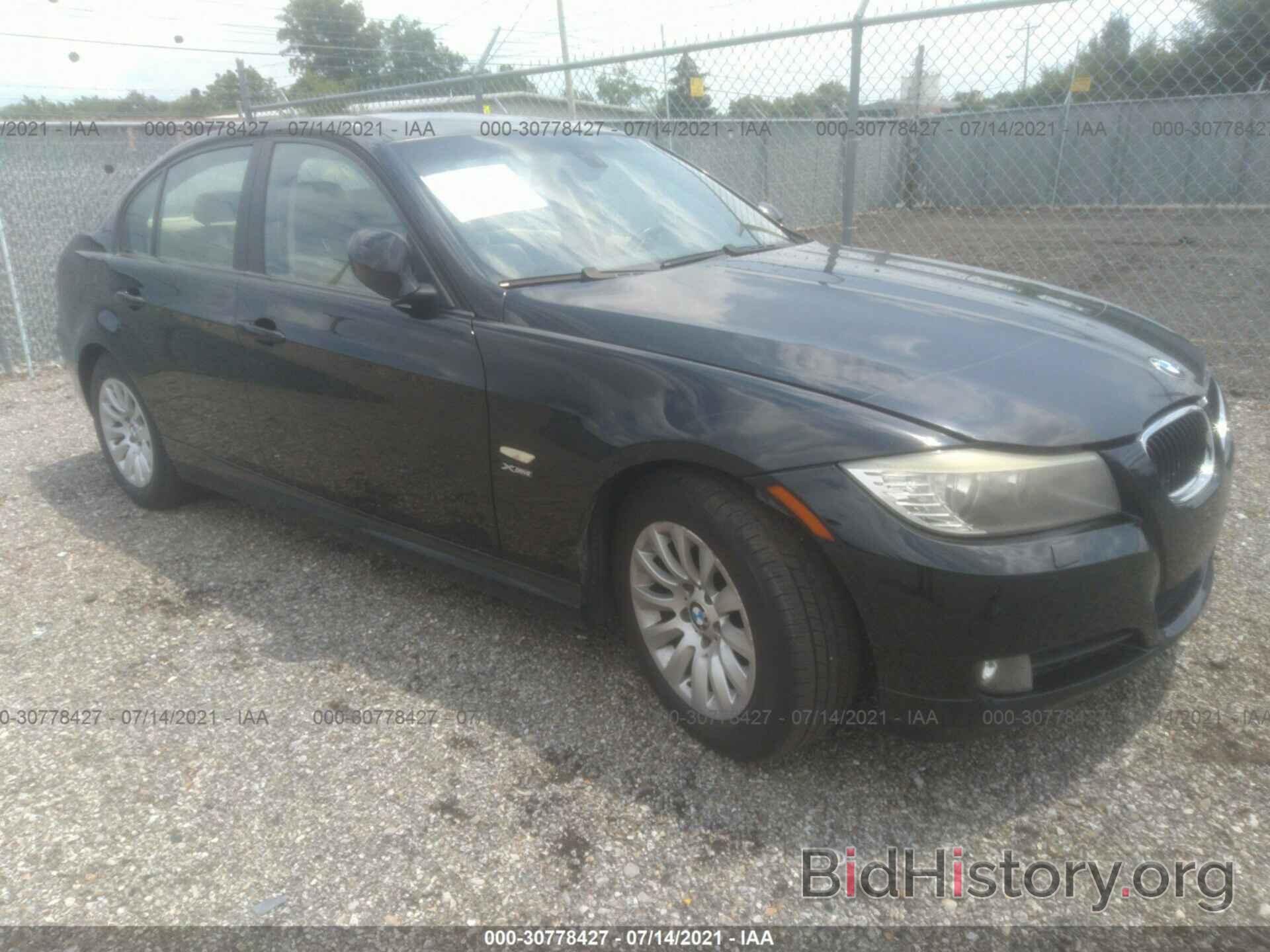 Photo WBAPK53589A512039 - BMW 3 SERIES 2009