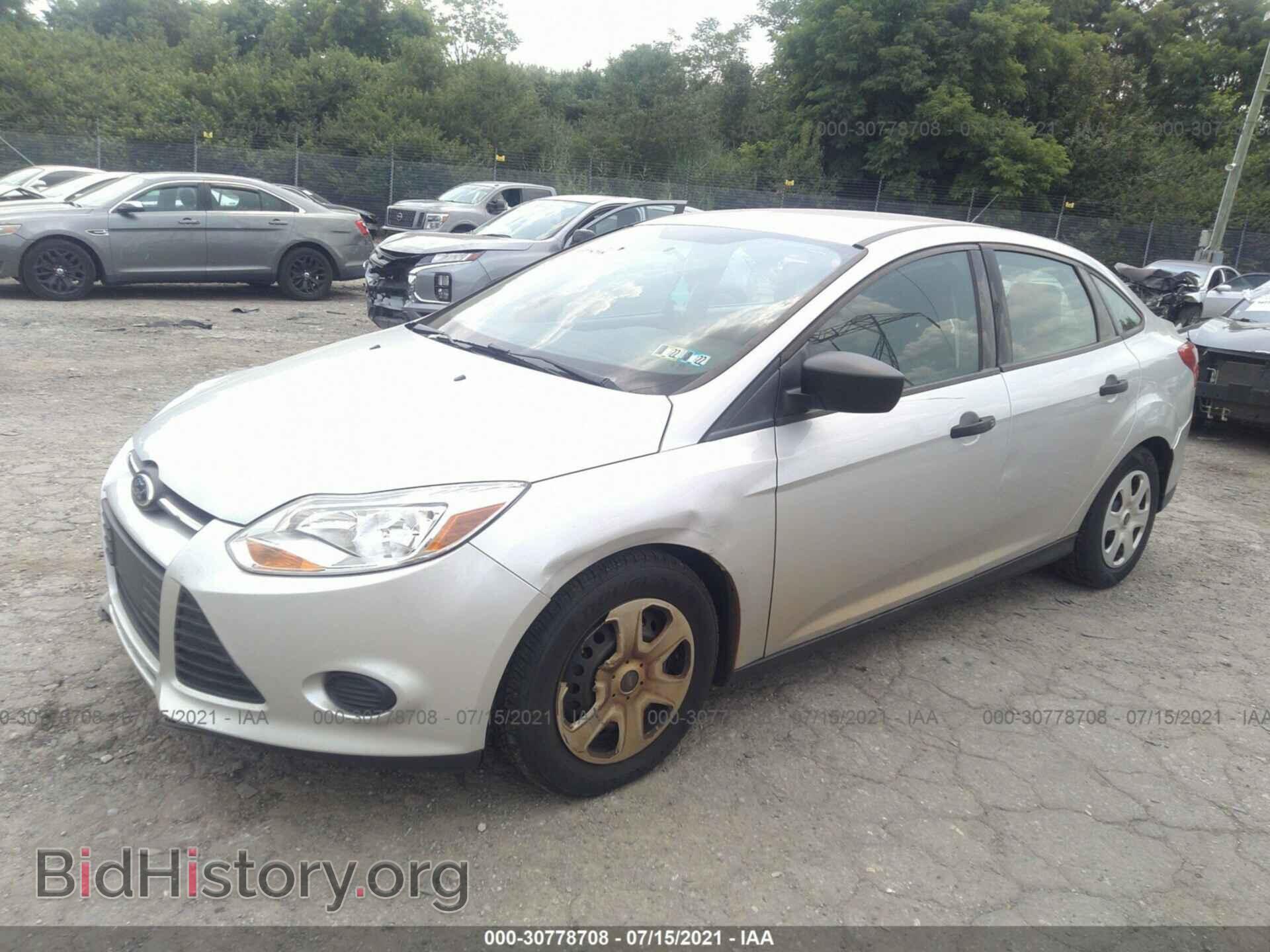 2013 FORD FOCUS - VIN: 1FADP3E28DL349975 - Photo 2