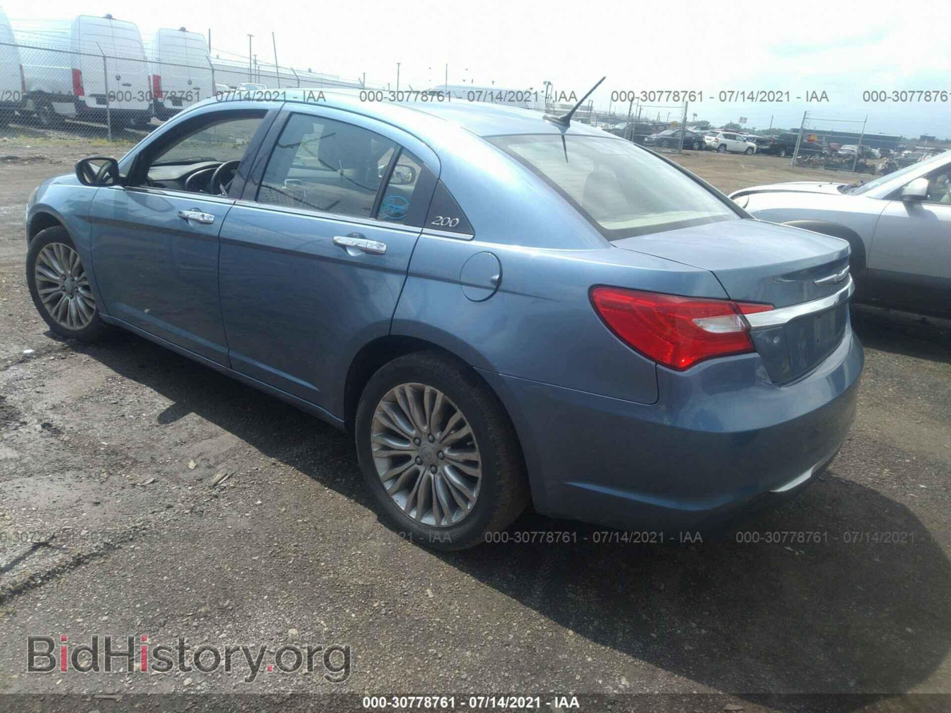 2011 CHRYSLER 200 - VIN: 1C3BC2FG2BN623114 - Фото 3
