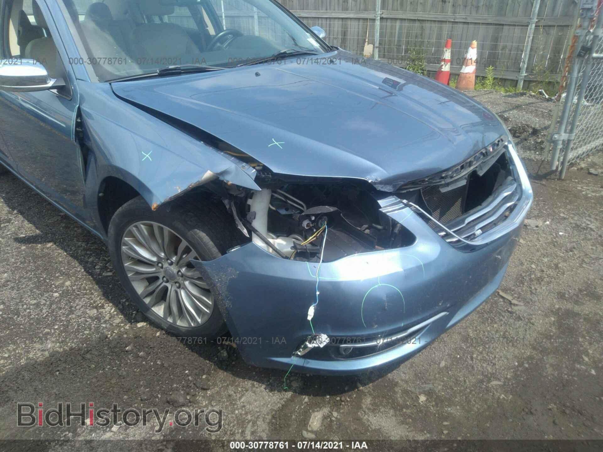 2011 CHRYSLER 200 - VIN: 1C3BC2FG2BN623114 - Фото 6