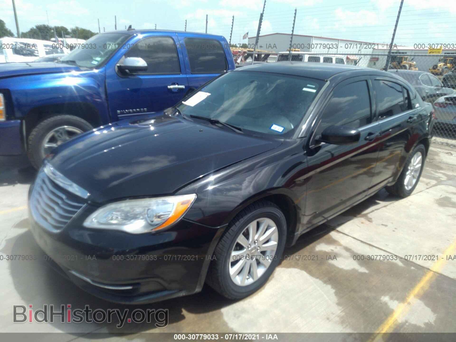 2012 CHRYSLER 200 - VIN: 1C3CCBBB1CN103969 - Фото 2