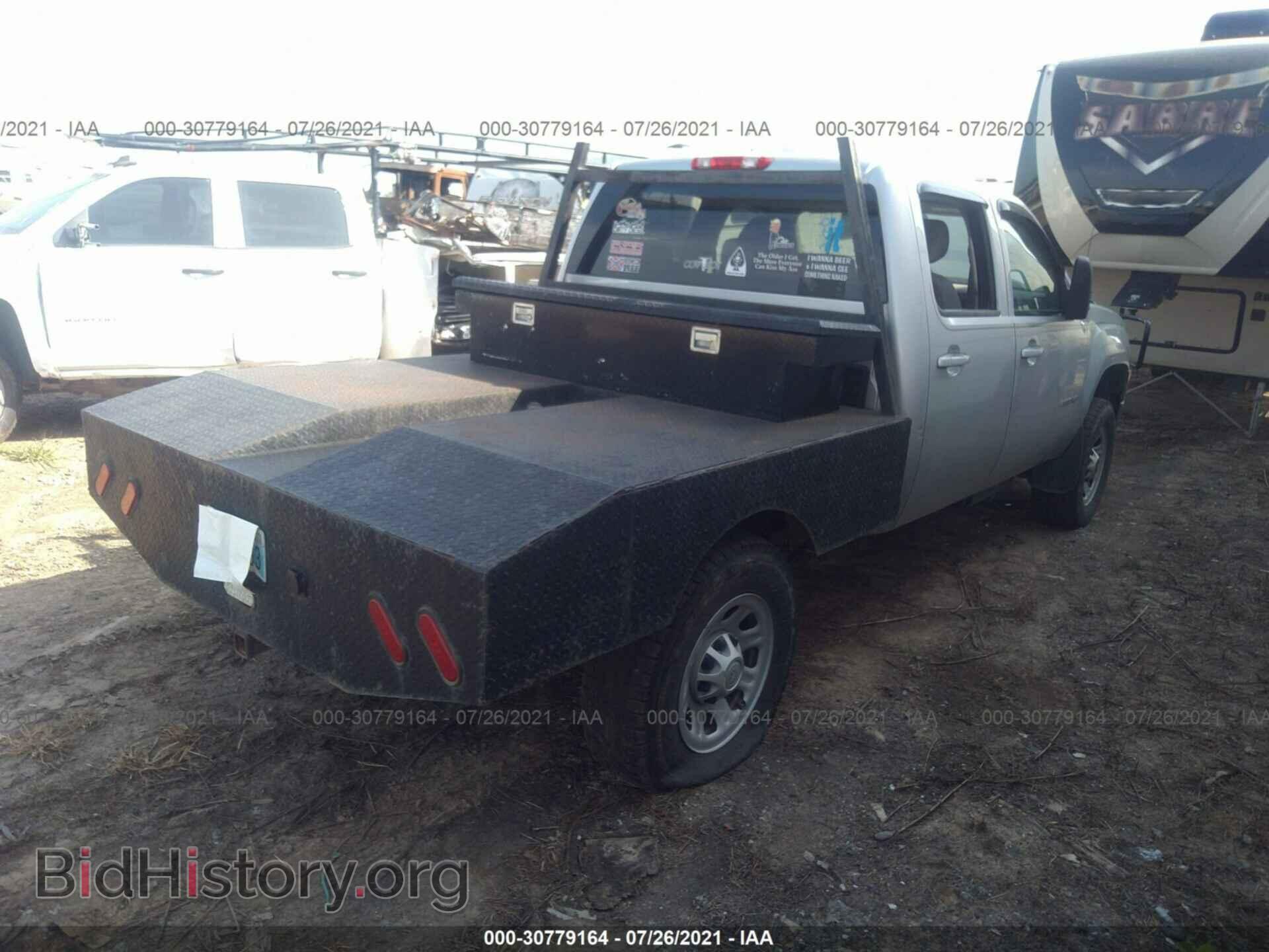 2011 GMC SIERRA 2500HD - VIN: 1GT121C8XBF168752 - Фото 4