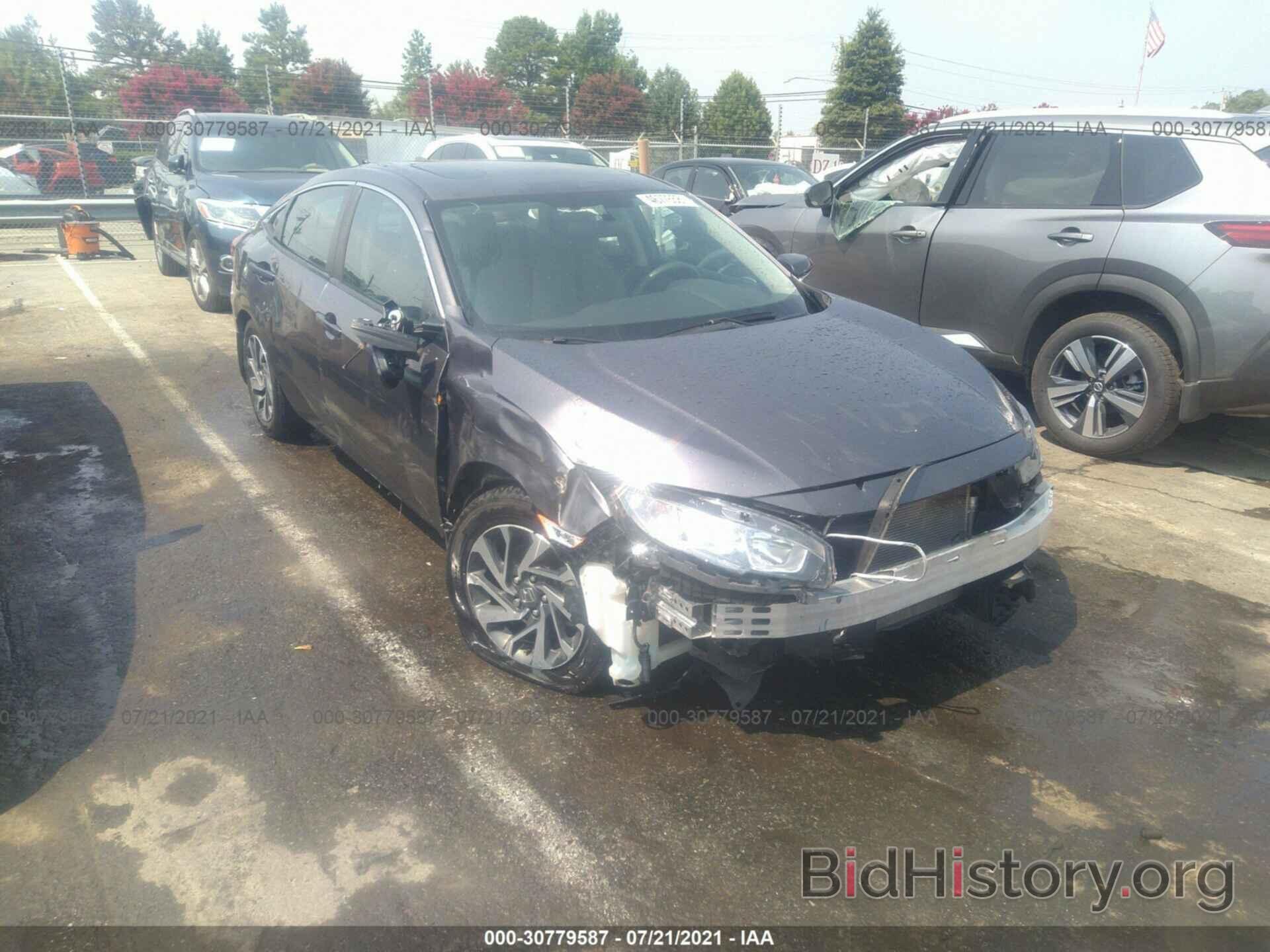 Photo 2HGFC2F70HH569425 - HONDA CIVIC SEDAN 2017