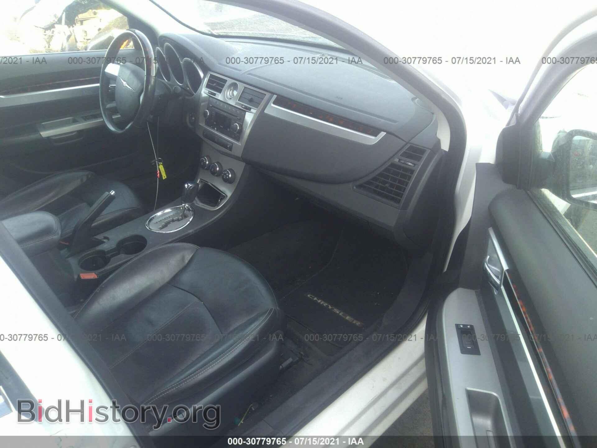 2010 CHRYSLER SEBRING - VIN: 1C3CC5FD6AN192268 - Фото 5