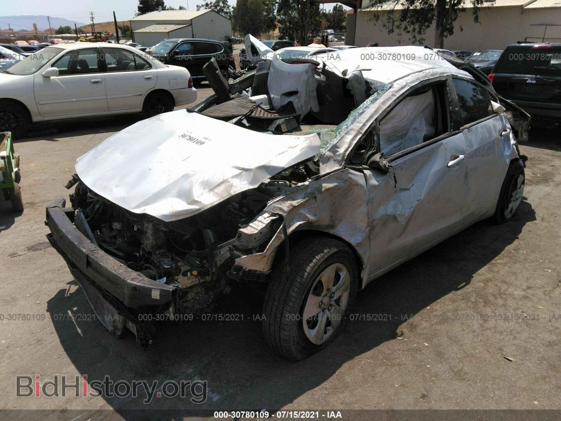 2017 KIA FORTE - VIN: 3KPFK4A72HE107593 - Фото 2