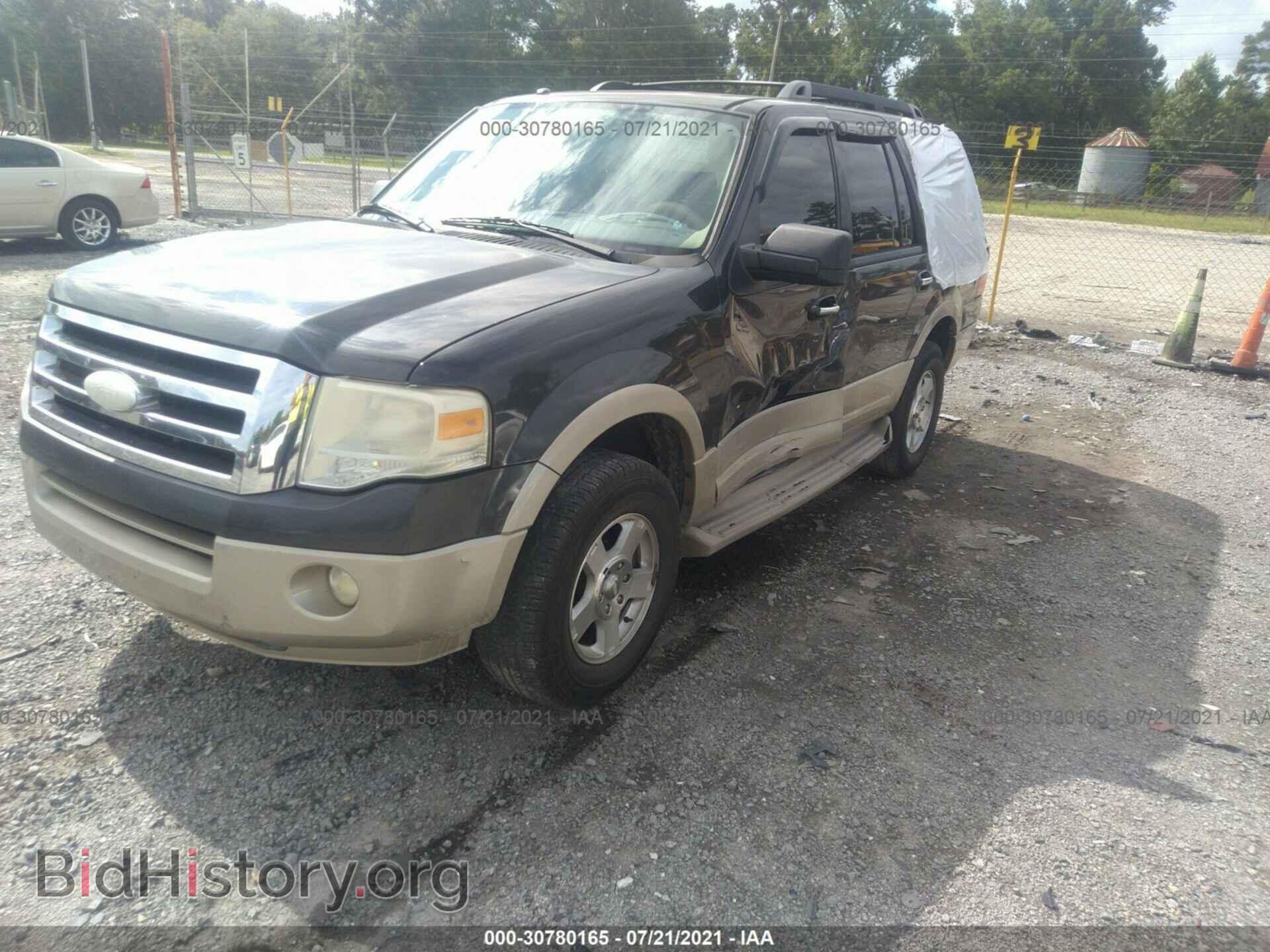 2007 FORD EXPEDITION - VIN: 1FMFU17577LA82996 - Фото 2