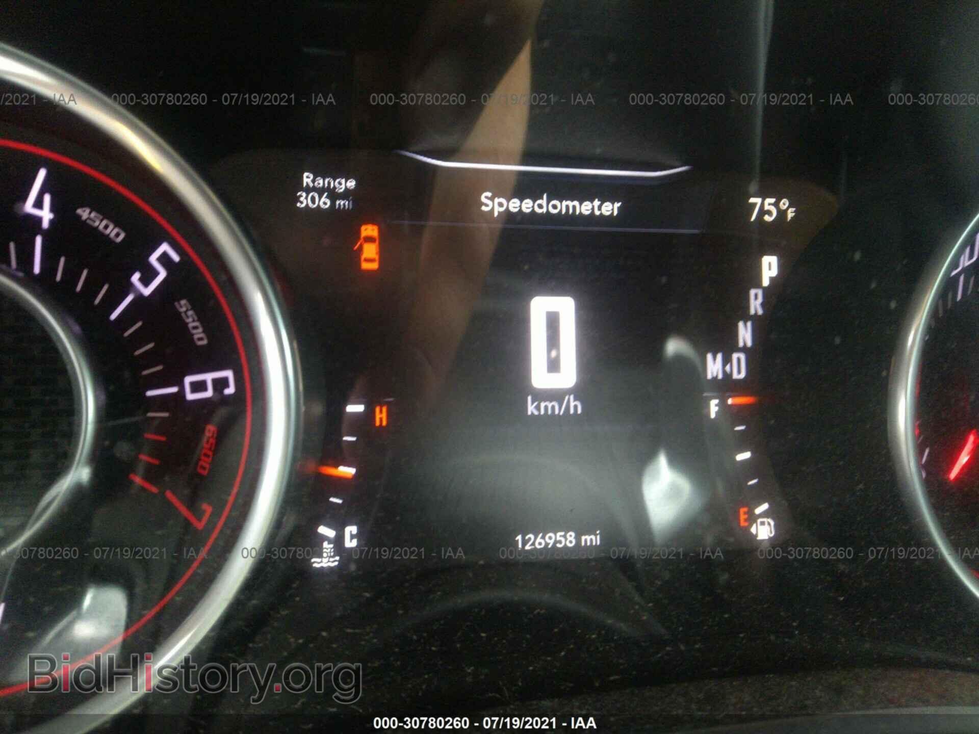 2016 DODGE CHALLENGER - VIN: 2C3CDZAG3GH108012 - Фото 7