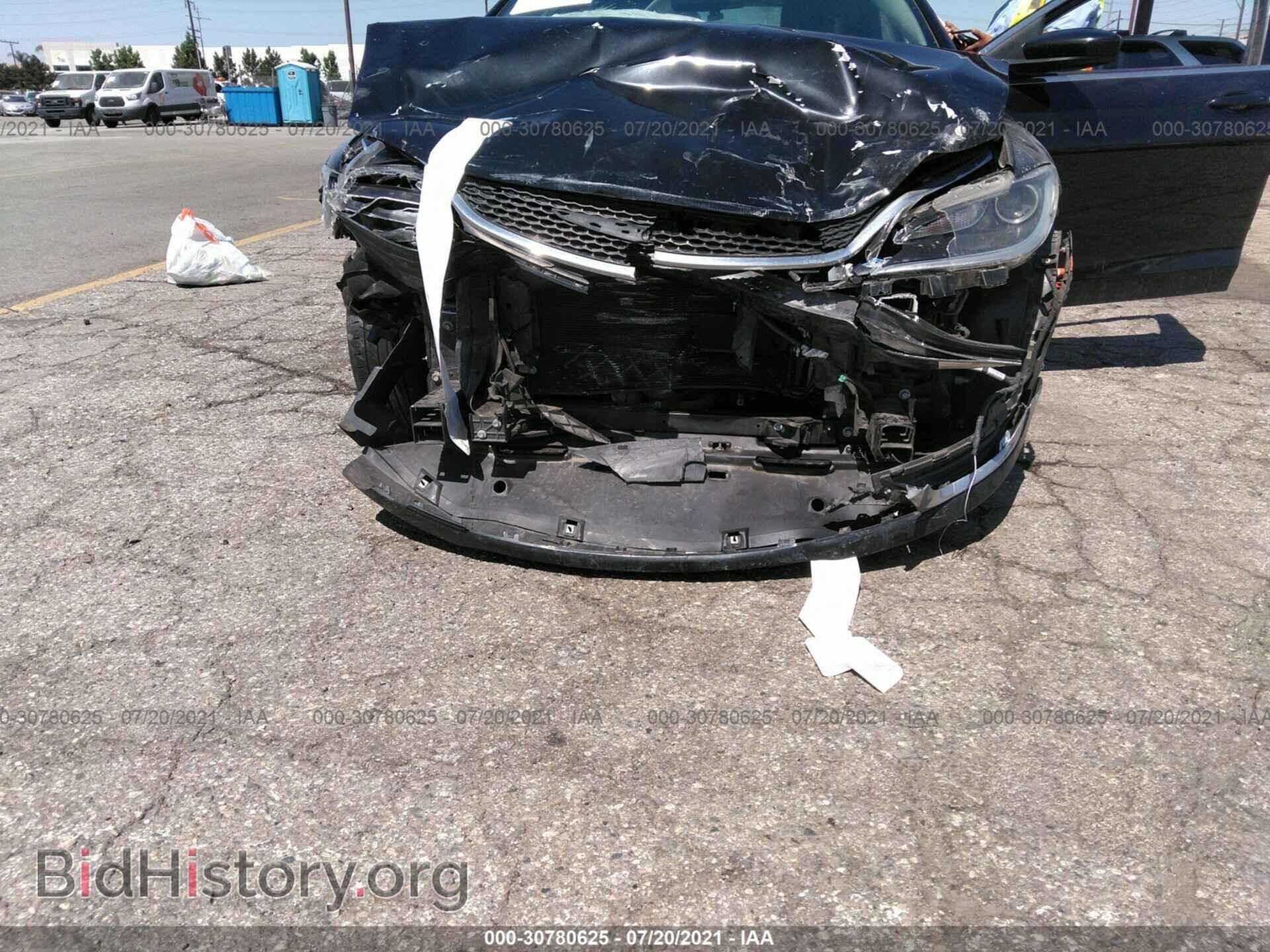 2015 CHRYSLER 200 - VIN: 1C3CCCABXFN699305 - Фото 6