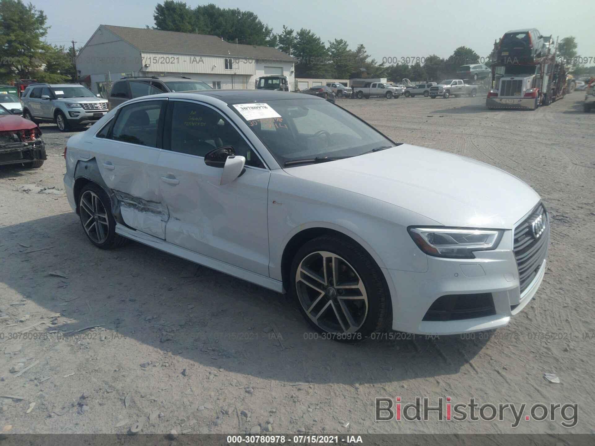 Photo WAUJ8GFF8J1052244 - AUDI A3 SEDAN 2018