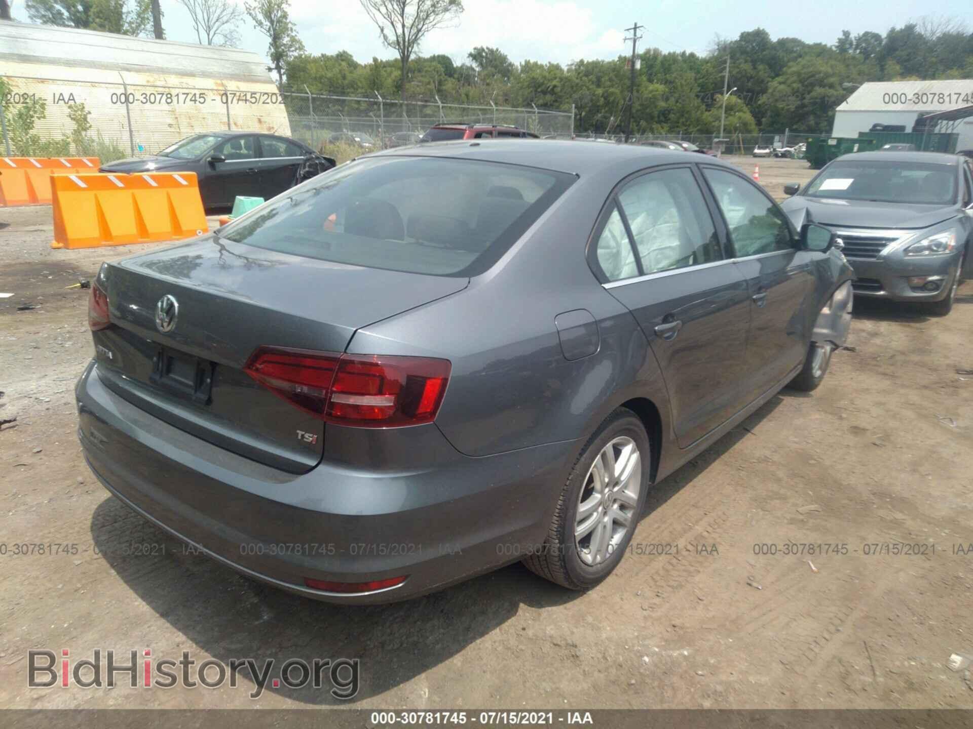 2017 VOLKSWAGEN JETTA - VIN: 3VW167AJ2HM201553 - Фото 4