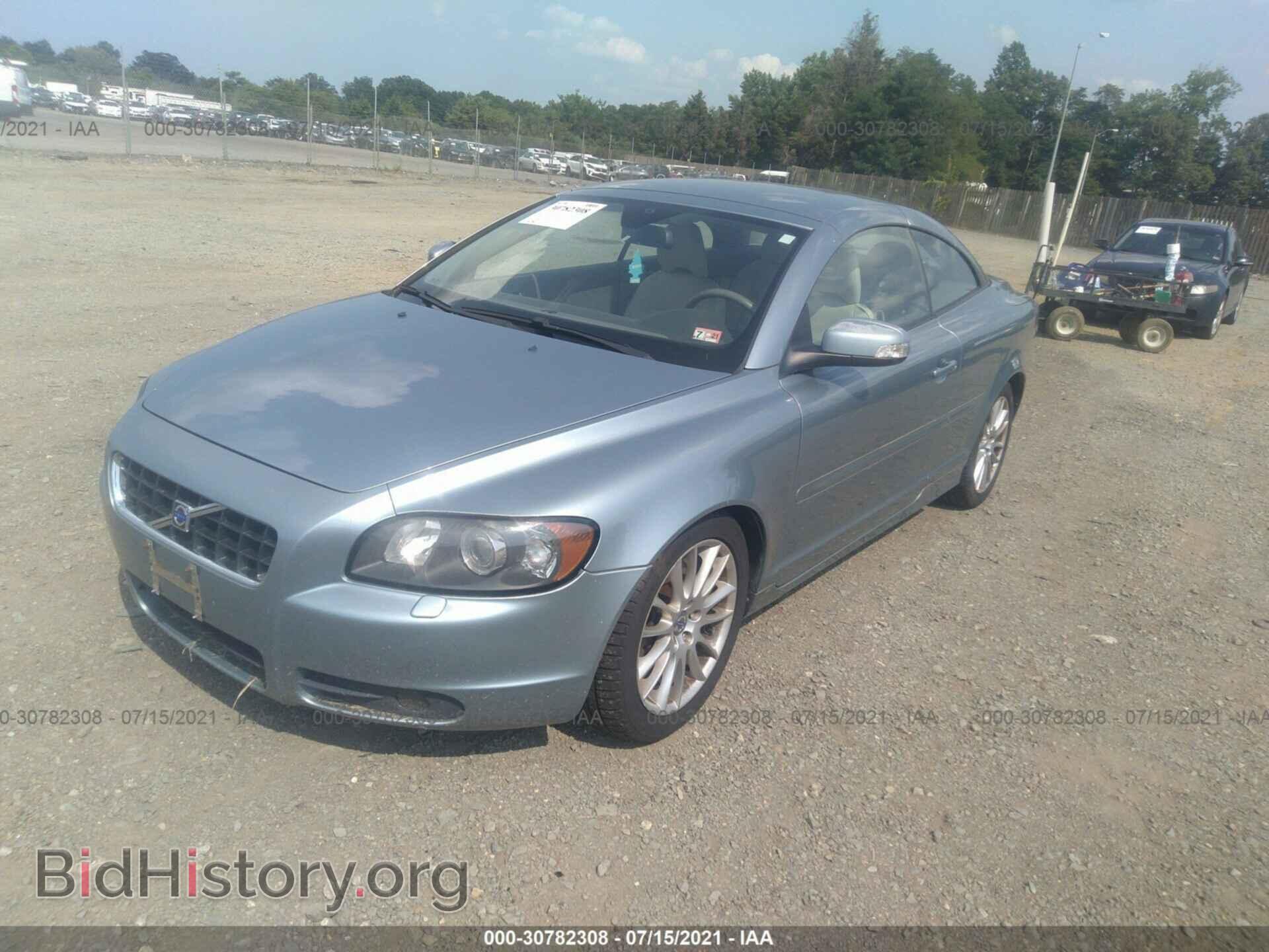 2009 VOLVO C70 - VIN: YV1MC67229J071530 - Фото 2
