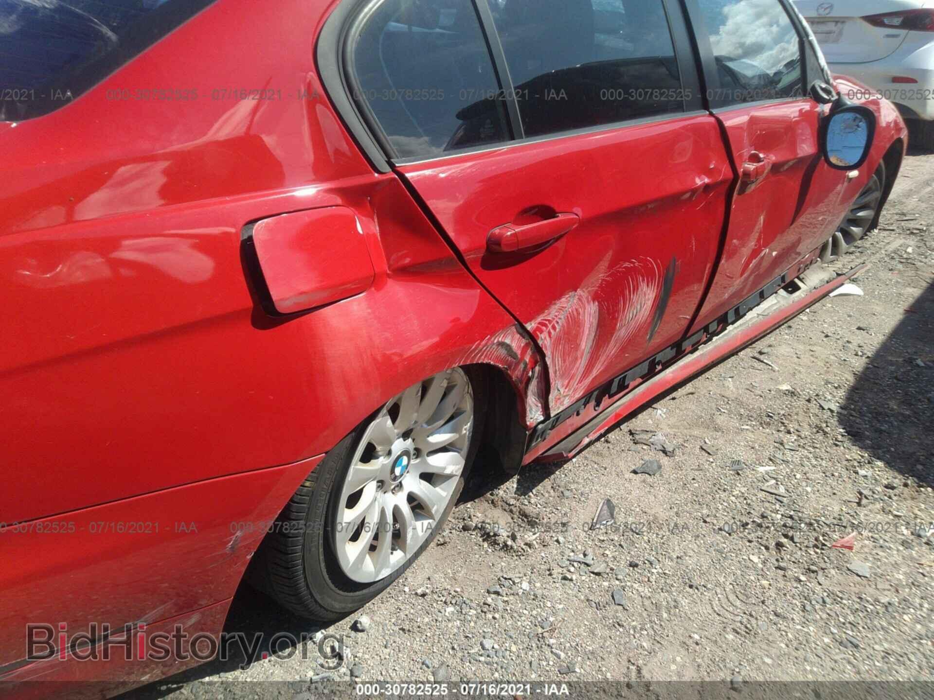 2009 BMW 3 SERIES - VIN: WBAPH73529A173952 - Фото 6