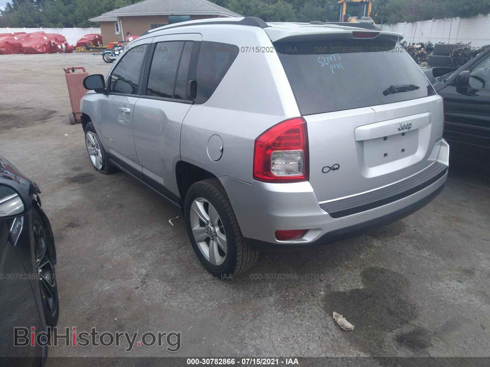 2012 JEEP COMPASS - VIN: 1C4NJCEB7CD665652 - Photo 3