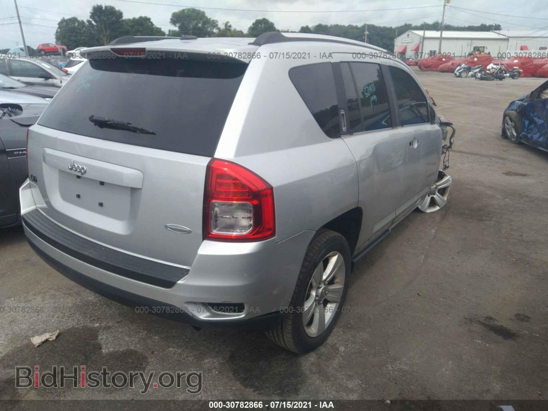 2012 JEEP COMPASS - VIN: 1C4NJCEB7CD665652 - Photo 4