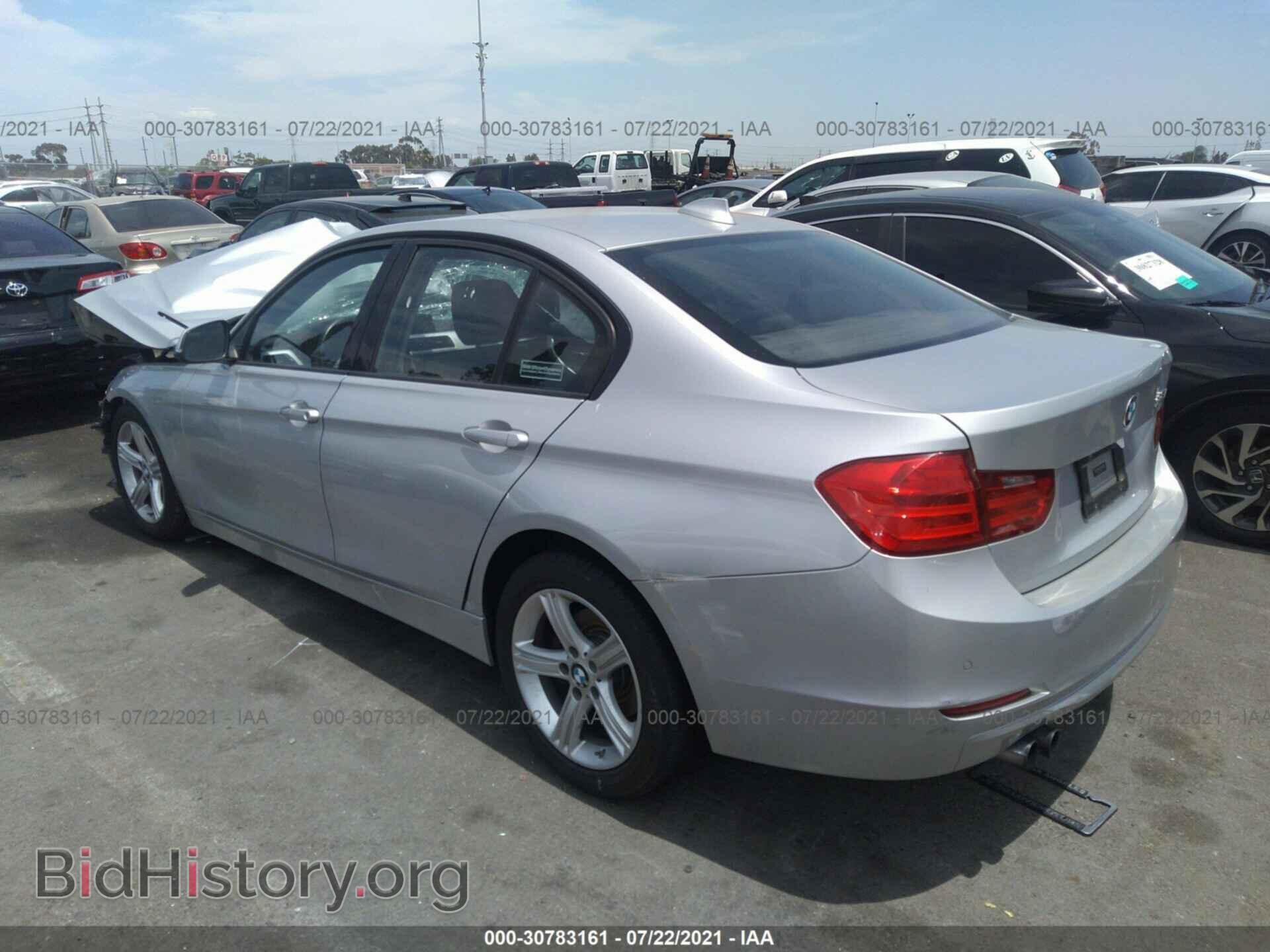2012 BMW 3 SERIES - VIN: WBA3A5C50CF258631 - Фото 3