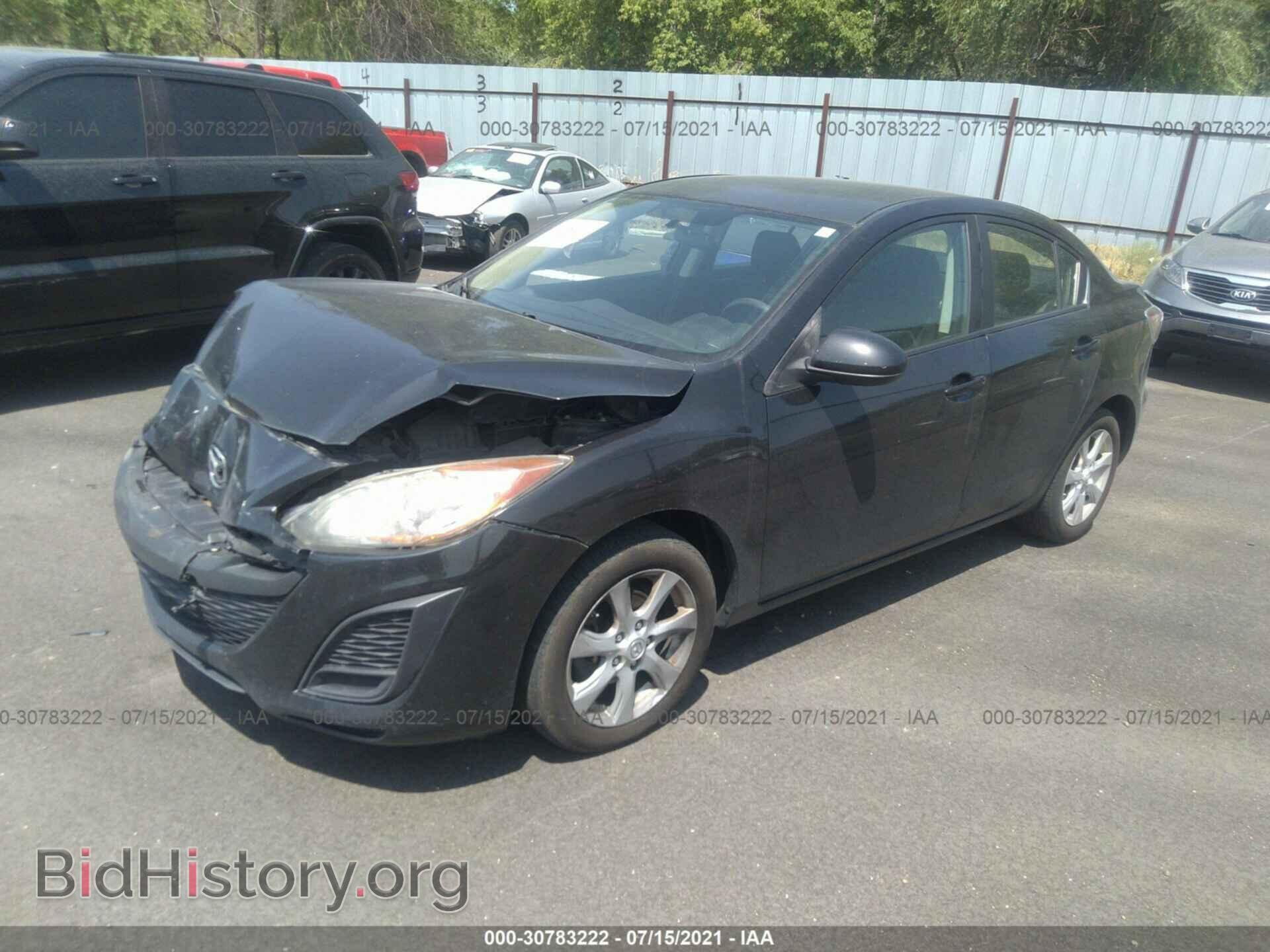 2011 MAZDA MAZDA3 - VIN: JM1BL1VF6B1405053 - Фото 2