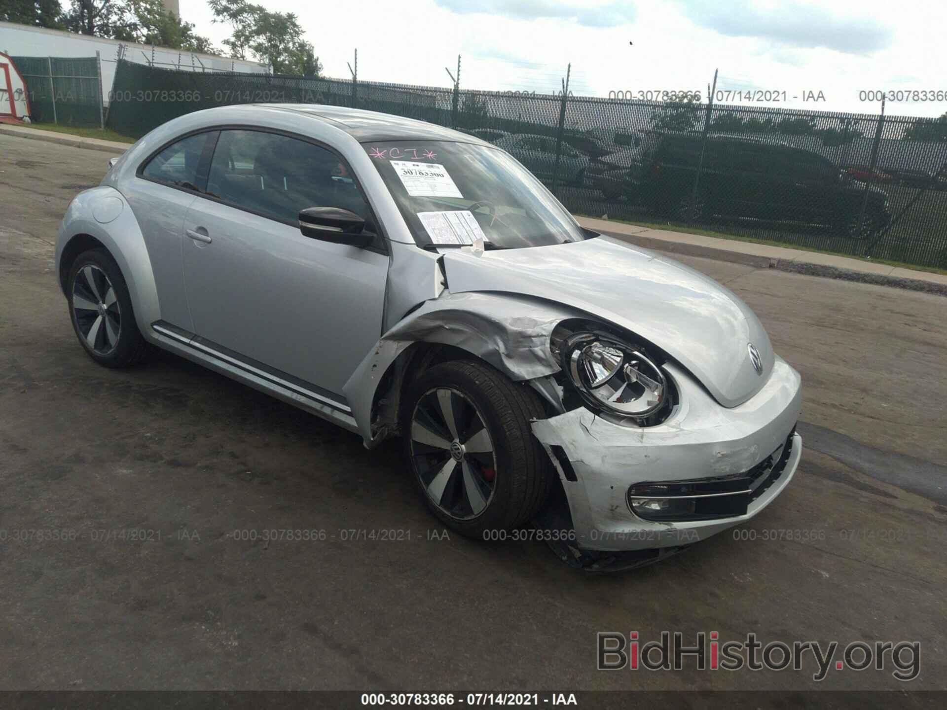 Photo 3VWVA7ATXDM603686 - VOLKSWAGEN BEETLE COUPE 2013