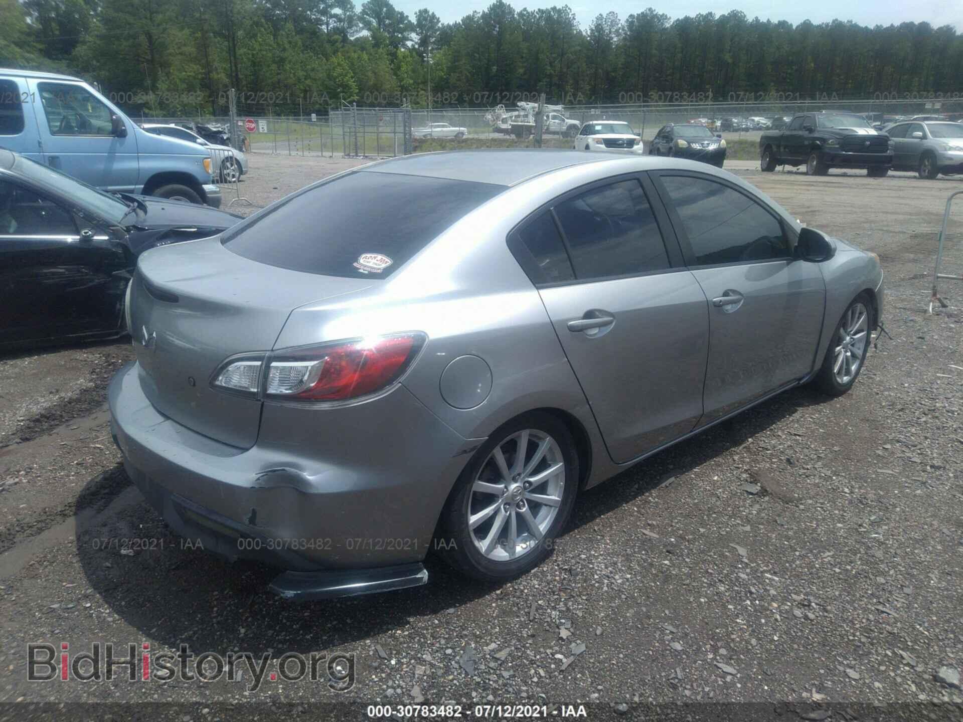 2011 MAZDA MAZDA3 - VIN: JM1BL1UF3B1448024 - Фото 4